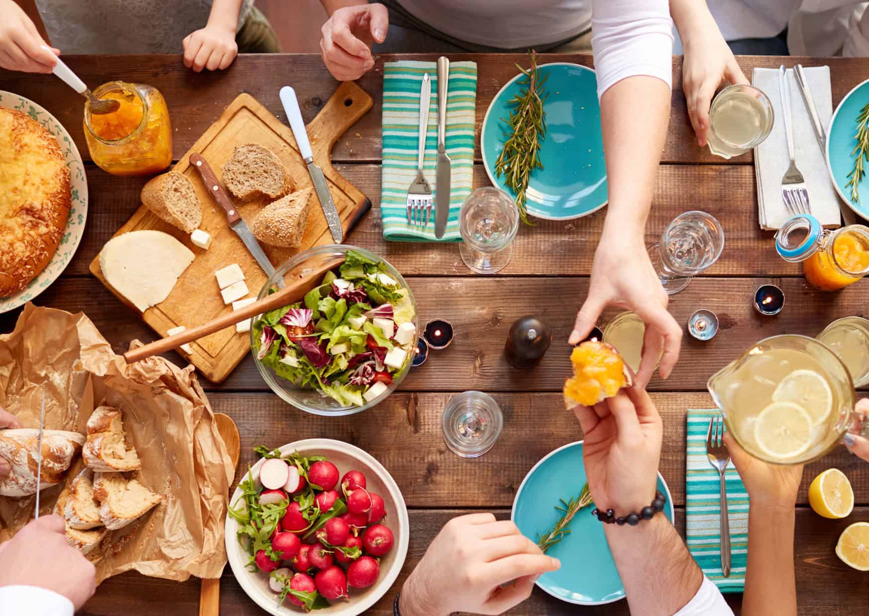 I Watched Spanish Families Have Dinner for a Week and Can’t Believe What I Saw 6 Spanish Families Have Dinner for a Week 7