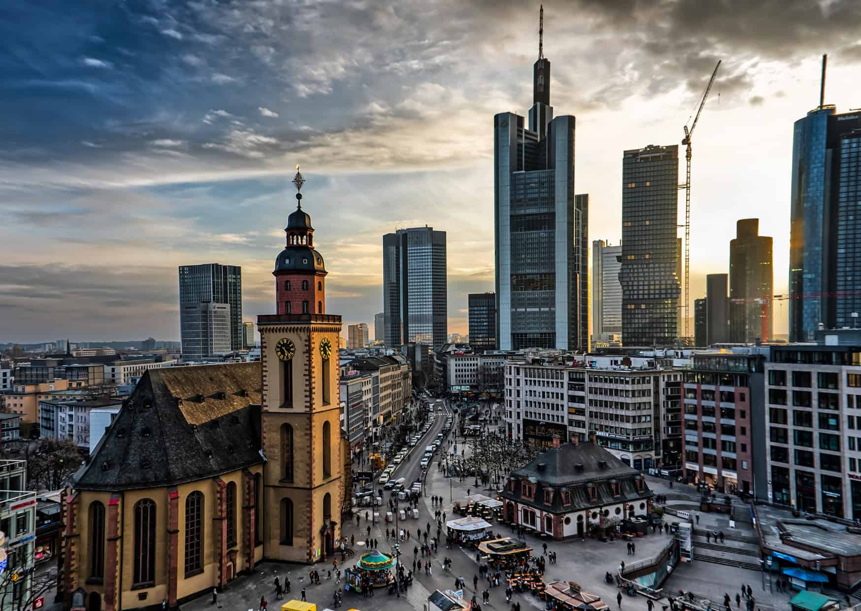 Why European Cities Are Designed for Walking (While American Ones Aren’t) 3 Why European Cities Are Designed for Walking 4