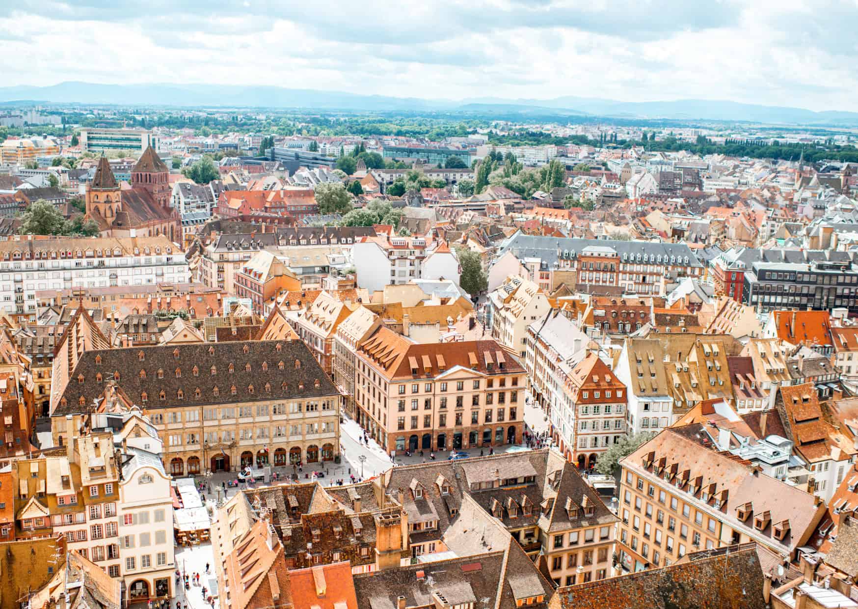 Why European Cities Are Designed for Walking (While American Ones Aren’t) 7 Why European Cities Are Designed for Walking 8