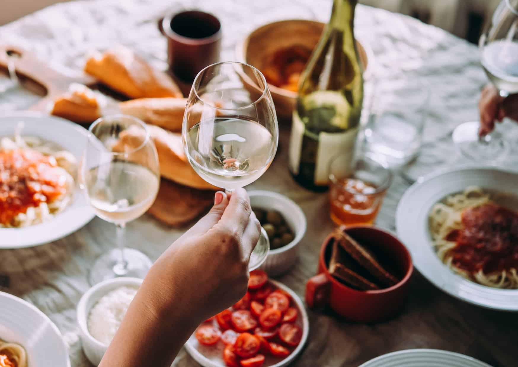 Why Mediterranean People Never Drink Water With Meals 9