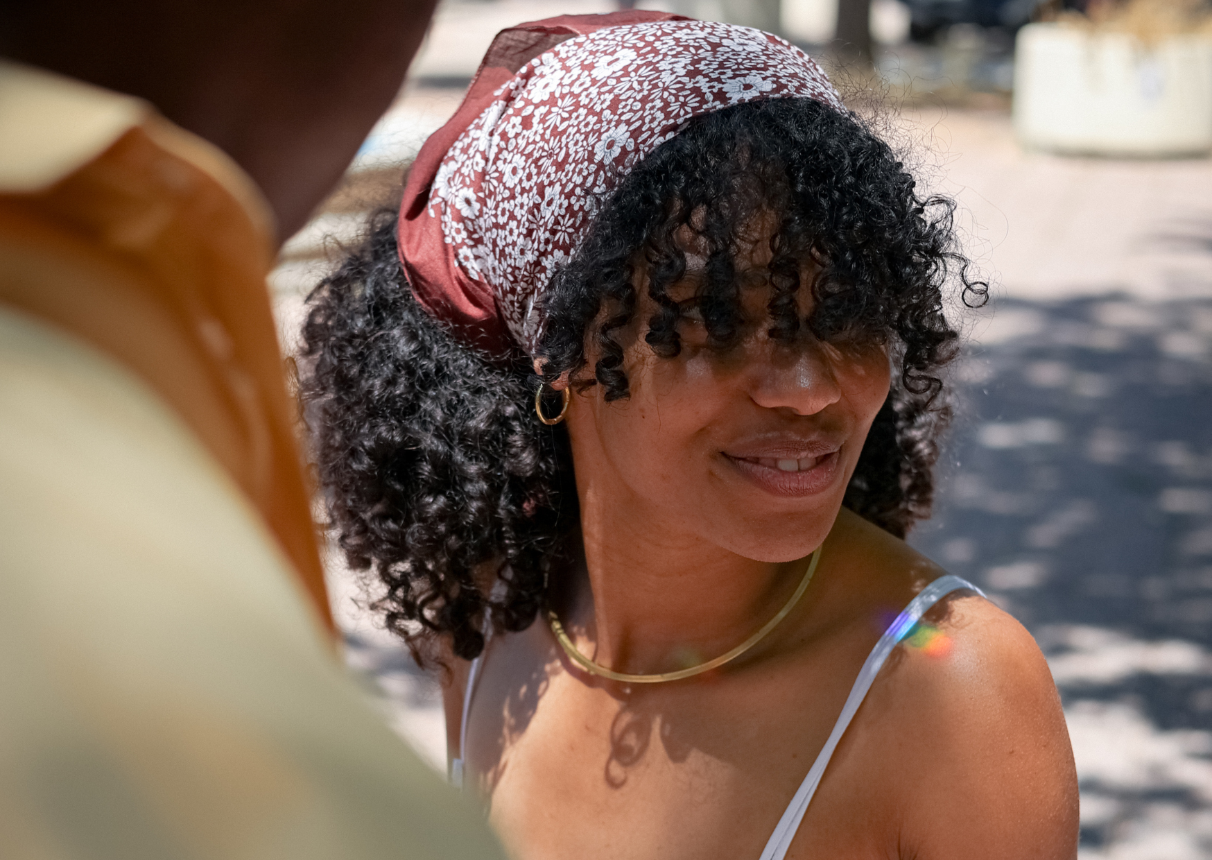 Why Mediterranean Women Never Wash Their Hair Like Americans (And What You’re Doing Wrong) 3 The One Item French Women Wear That Americans Still Dont Get 1