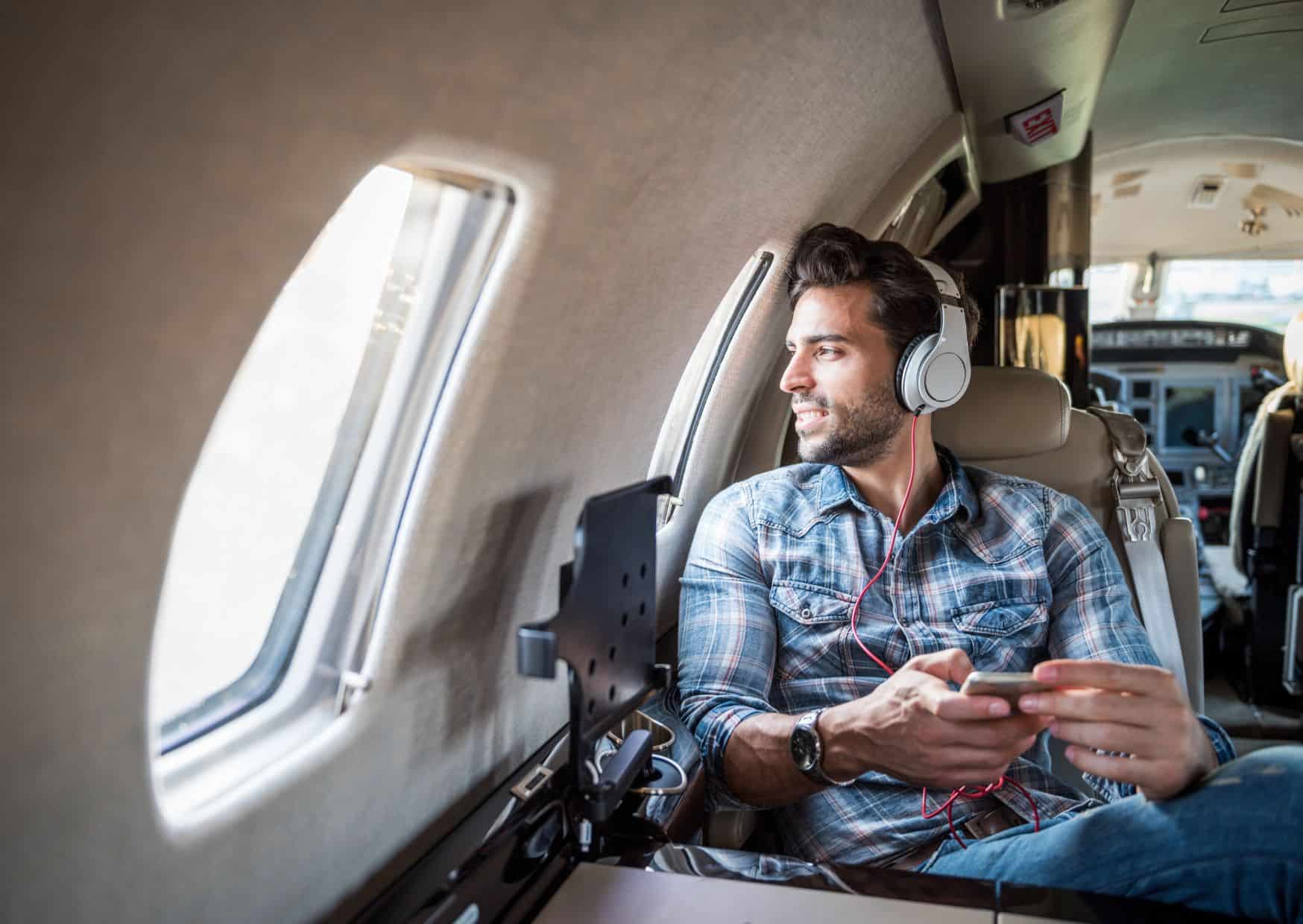 10 Flight Etiquette Rules Most Passengers Ignore 3 10 Unspoken Rules of Flying That Every Passenger Should Know