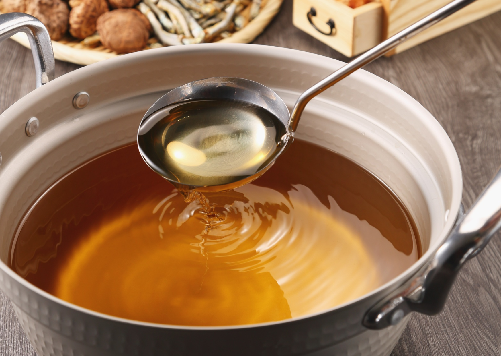 The Italian Soup Grandmothers Make When Someone Gets Sick 2 brodo di pollo 2