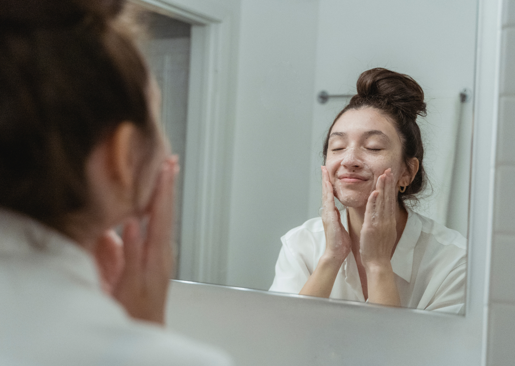 9 Hygiene Habits French People Consider Essential That Americans Skip Completely 1 Hygiene Habits French People Consider Essential