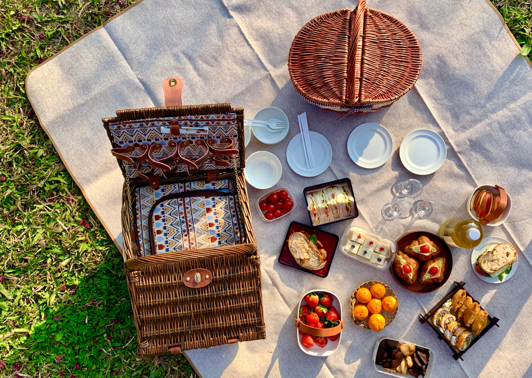 9 Travel Accessories Europeans Swear By (That Most Americans Don’t Even Know Exist) 5 The European Travel Expenses Americans Never Budget For 4 1