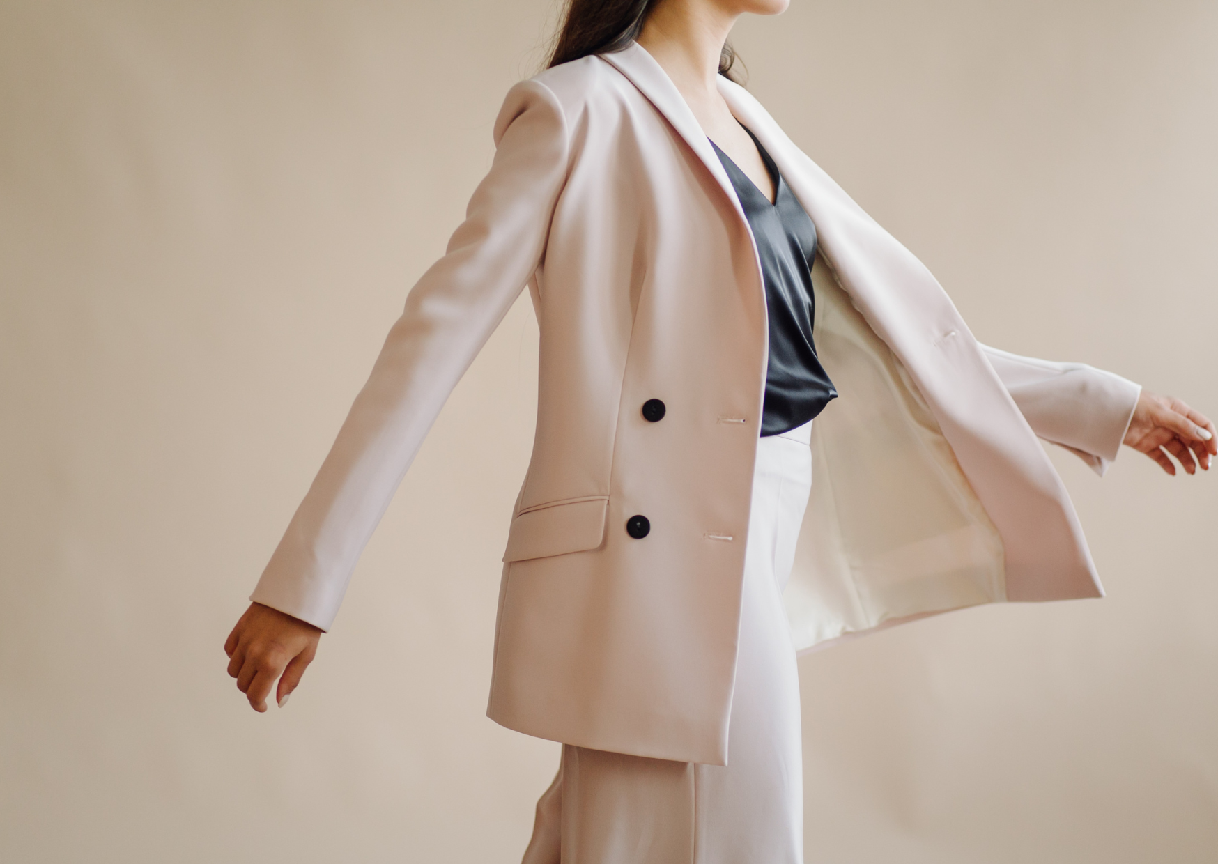 Wardrobe Staples French Women Own