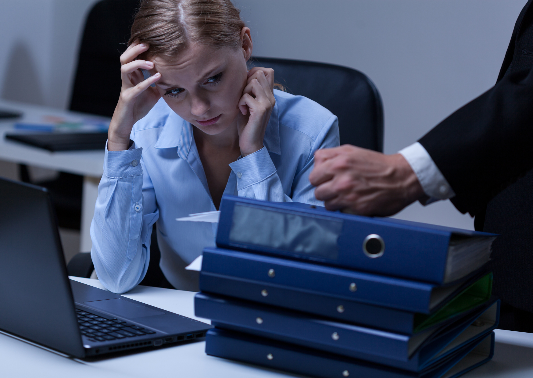 Why Mediterranean People Never Answer Work Calls After This Specific Time 4 Why Mediterranean People Never Answer Work Calls After This Specific Time 5