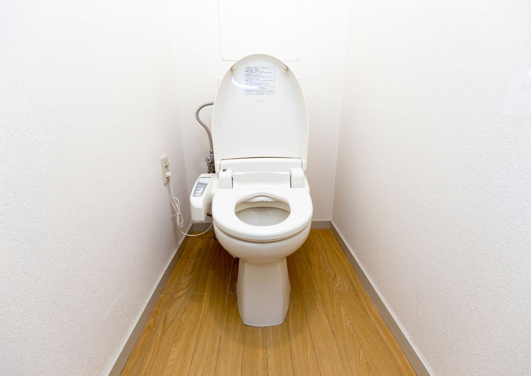 The Bidet Habit Italians Swear By (And Why Americans Still Refuse It) 7 Bathroom Guest Rules Europeans Follow 6