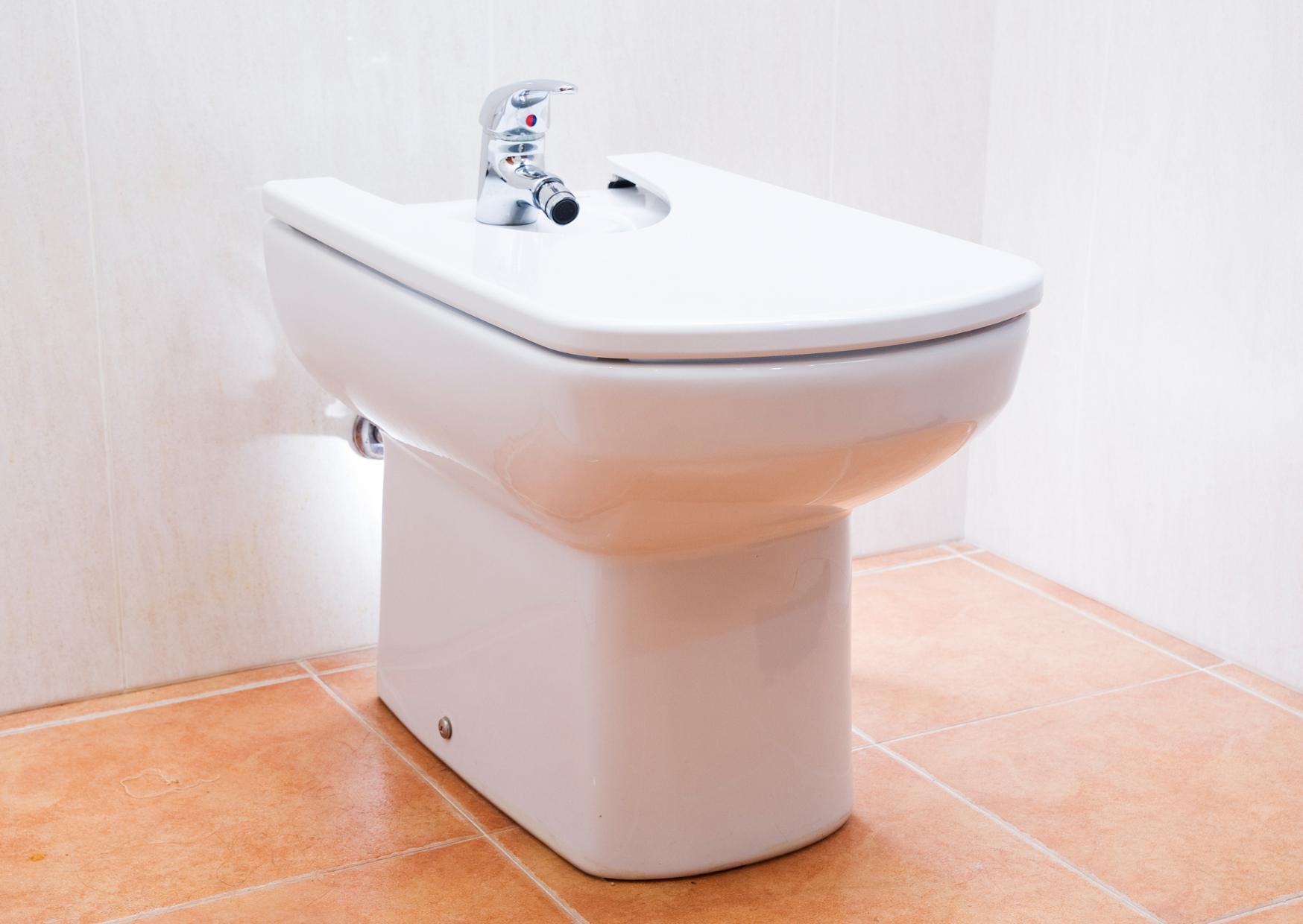 The Bathroom Habits Spanish People Consider Normal And Americans Can’t Handle 4 Bathroom Habit Spanish People Follow That Americans Find Deeply Revolting 4