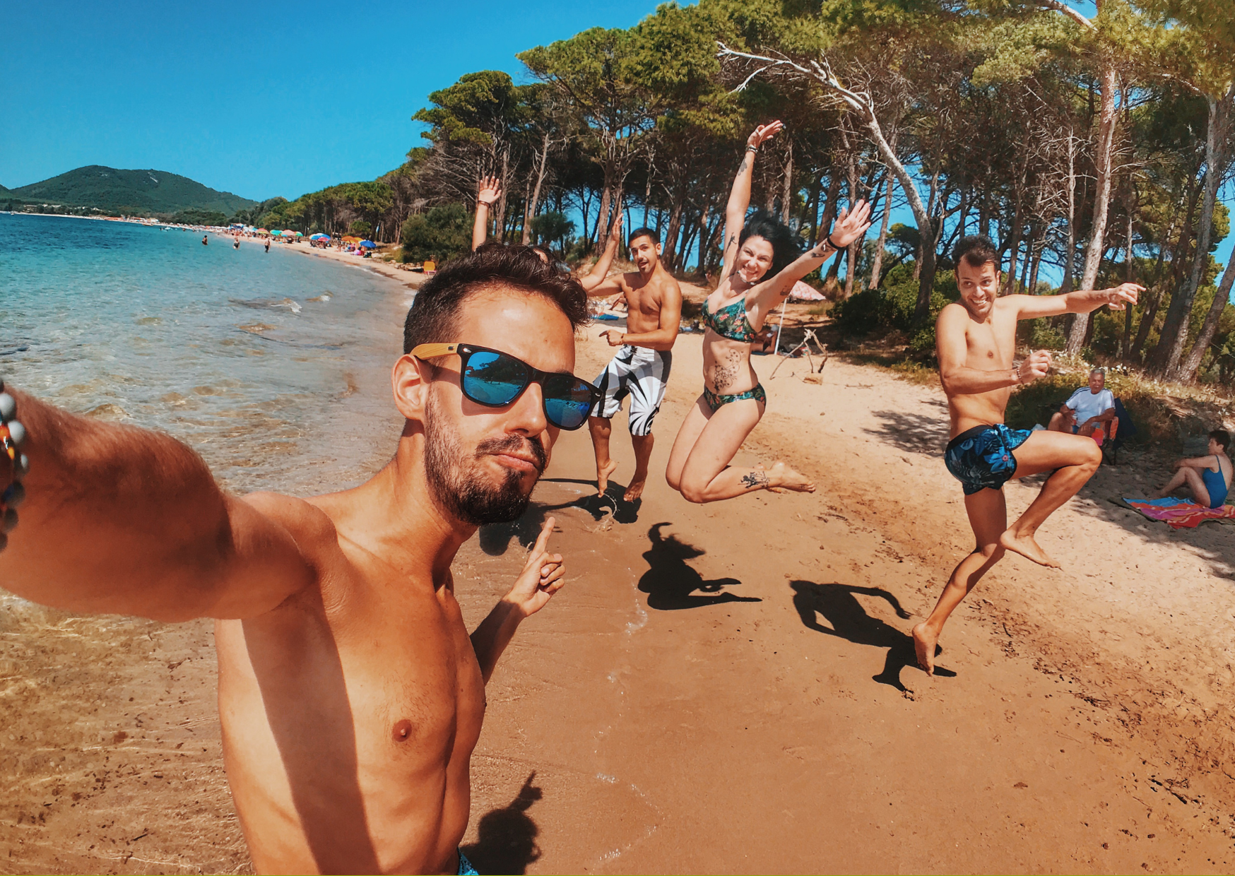 European Beach Photo Culture Would Shock American Privacy Expectations 7