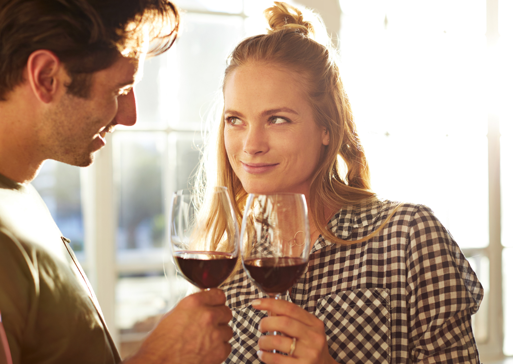Why French Friends Do This That Americans Only Do With Romantic Partners 2 French Friends Do This 5