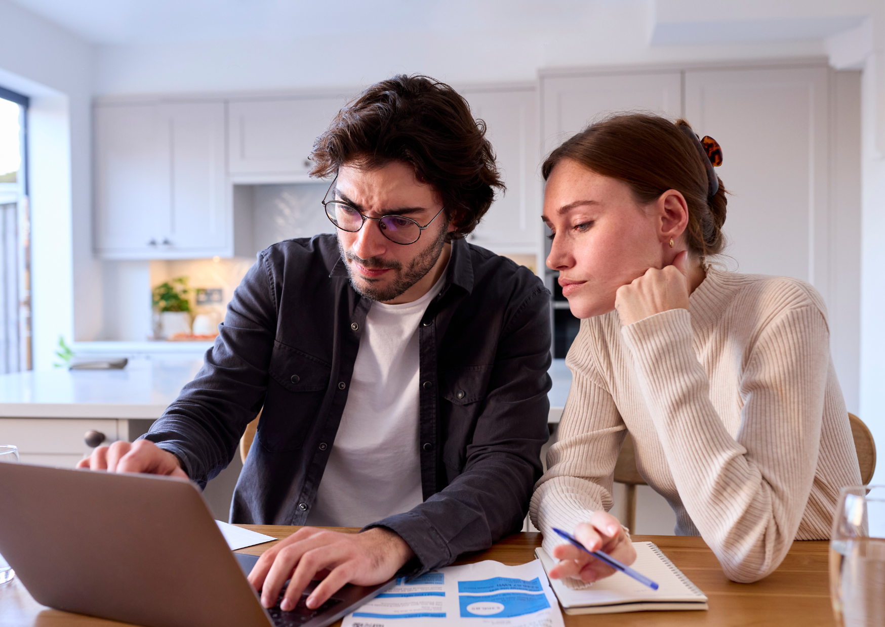 Italian Couples Split Bills 4