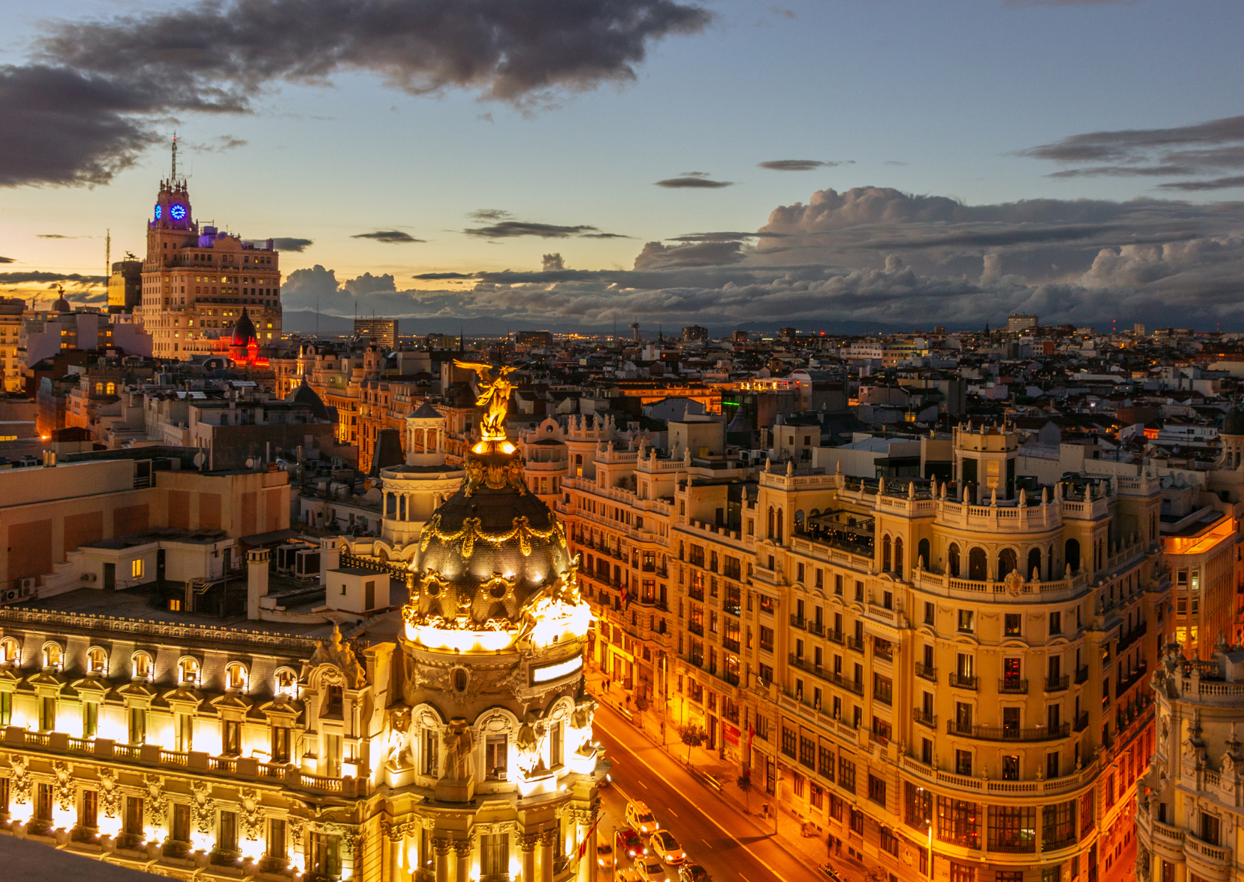 The Shocking Madrid Rent Gap: Why Tourists Pay €3,000 While Locals Pay €1000 9 Why Foreigners Pay 8