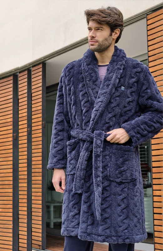 The Clothing Item Every Spanish Person Seems to Own: What Americans Don’t Understand About Spanish Style 1 image 7