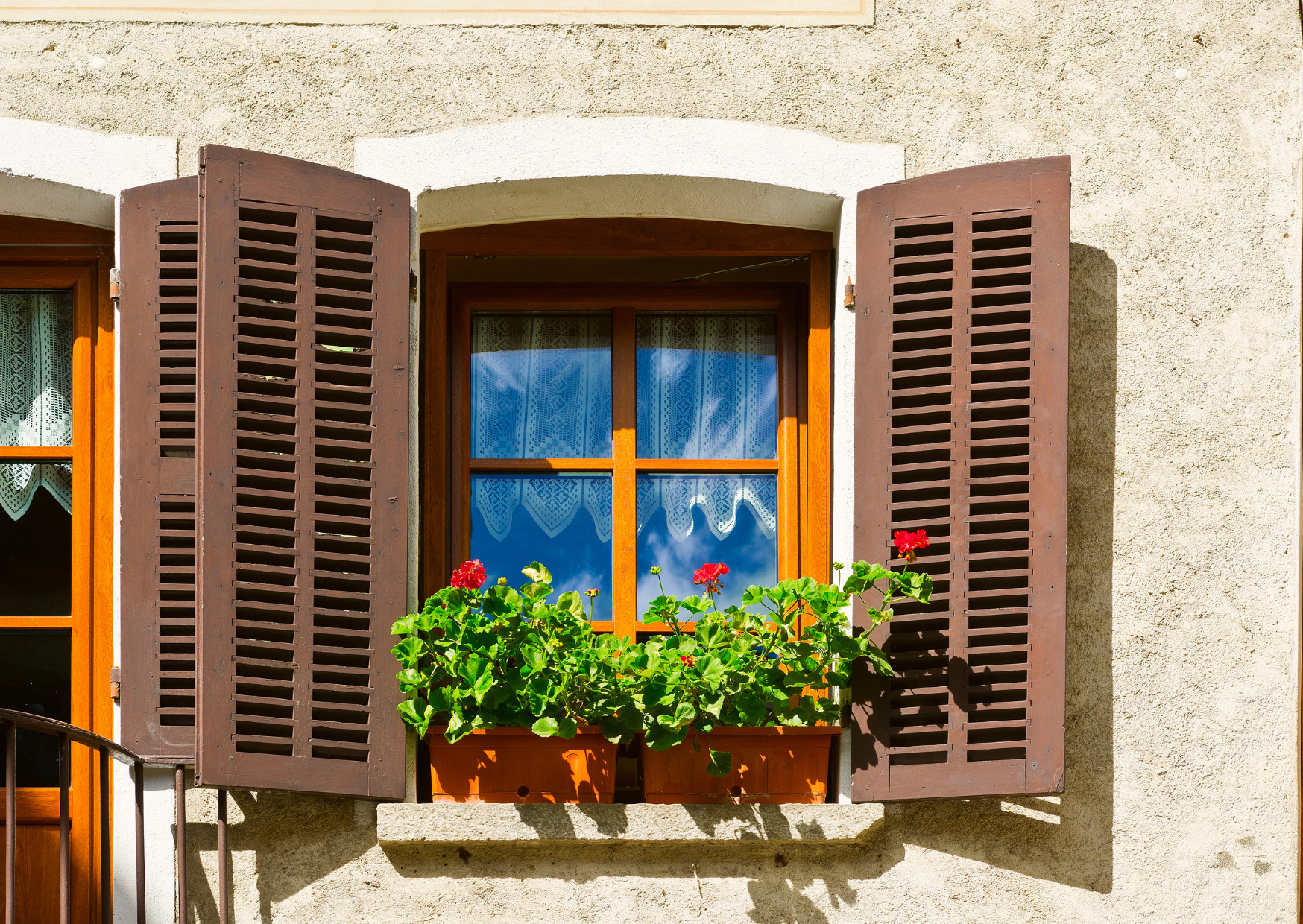 Italians Air Out Their Bedrooms 7
