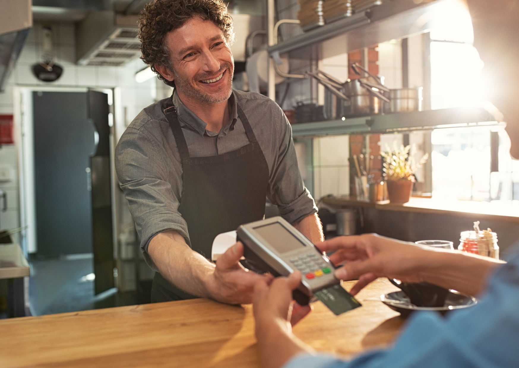 The Tip Rejection Way French Servers Do That Makes Americans Feel Cheap 5 french tipping 7