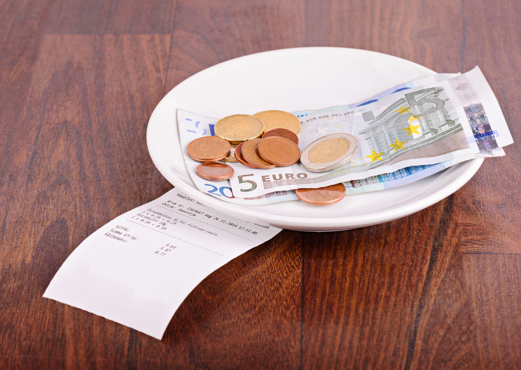 The Tip Rejection Way French Servers Do That Makes Americans Feel Cheap 3 french tipping 8