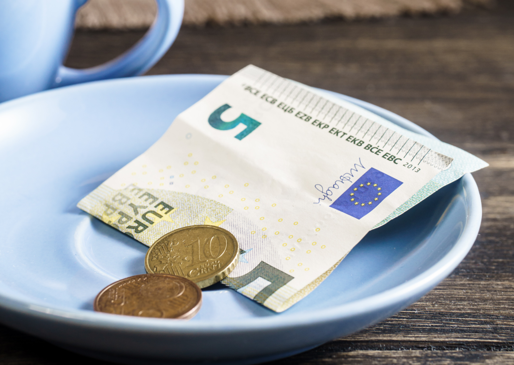 The Tip Rejection Way French Servers Do That Makes Americans Feel Cheap 4 french tipping 9