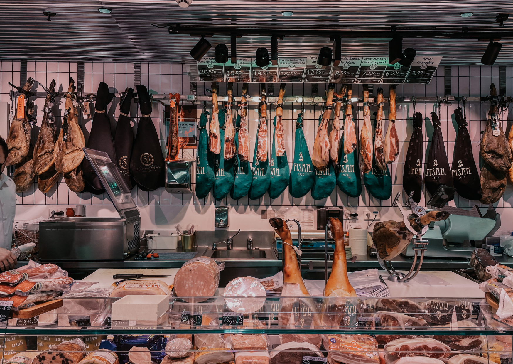 Americans Throw This Away: The Italian Food Habit That Turns Waste Into Flavor 6 italian meat cuts 3