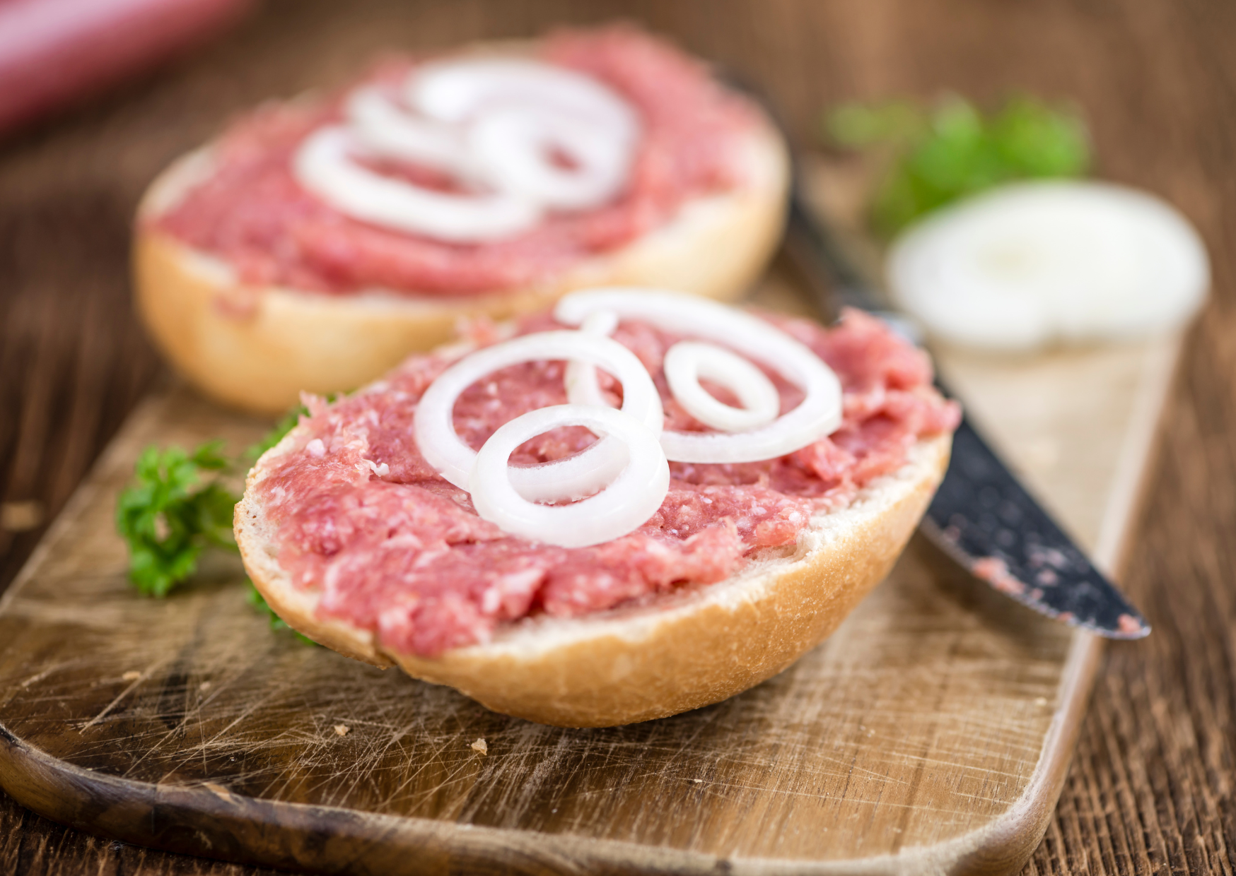 The Raw Meat Dish Europeans Eat Daily That the American CDC Says Causes Parasites 2 raw meat Europe German mett