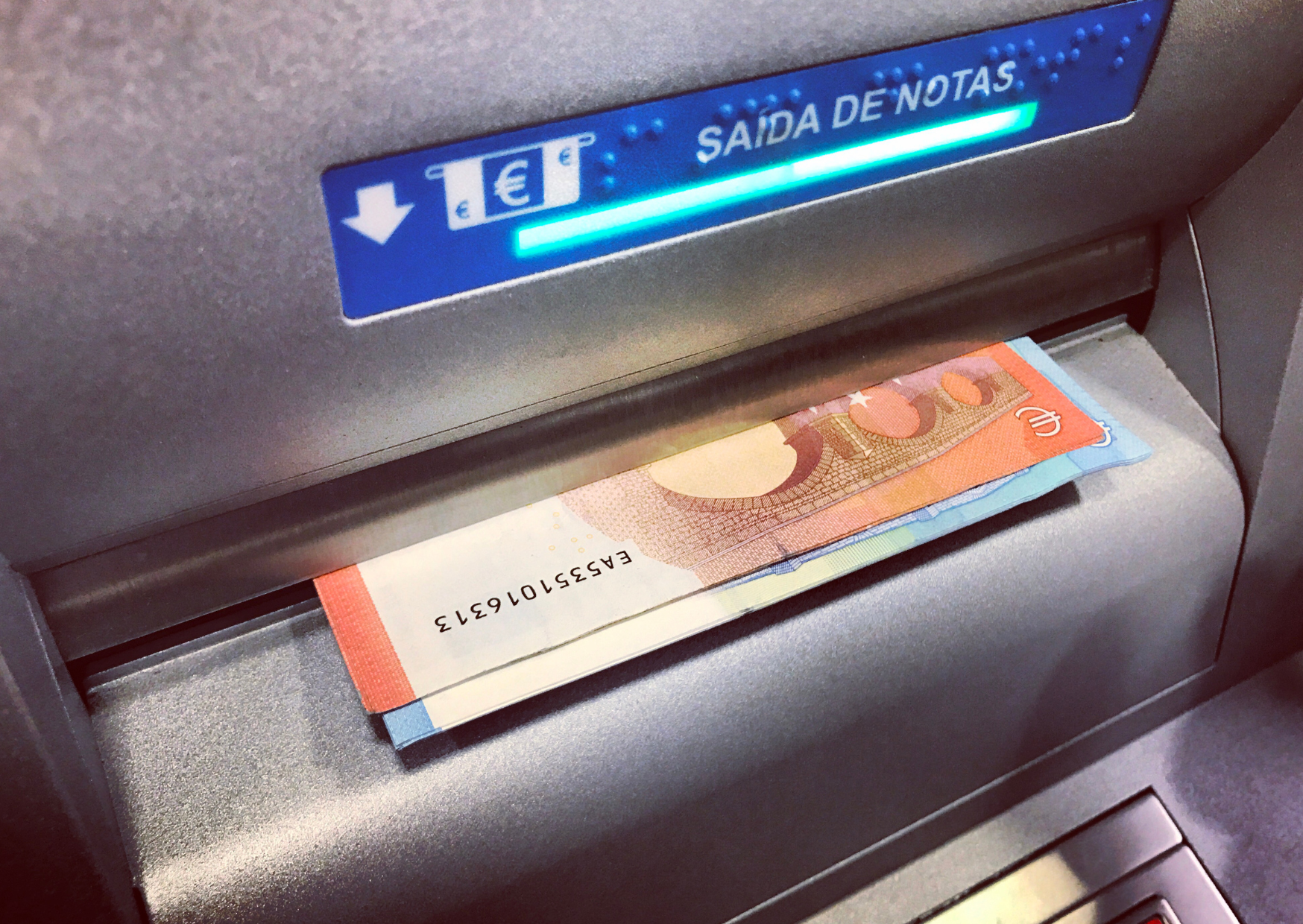 The Italian ATM Rule That Shocks American Travelers — Why You Can’t Withdraw As Much Cash As You Want 4 ATM Maximum in Italy 3