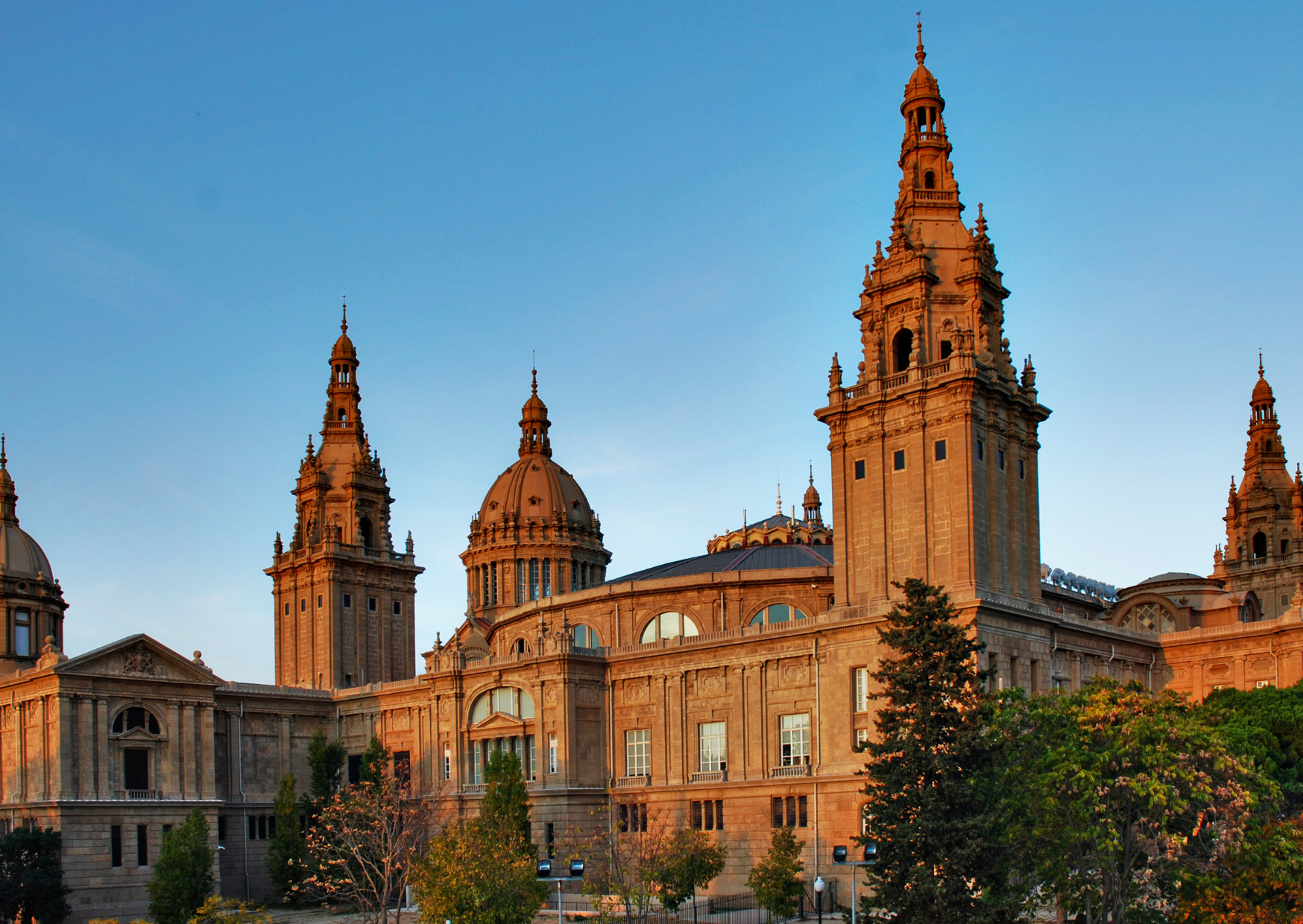 Why Americans Get Arrested for Walking on This Side of Barcelona Streets 2 Barcelona 4