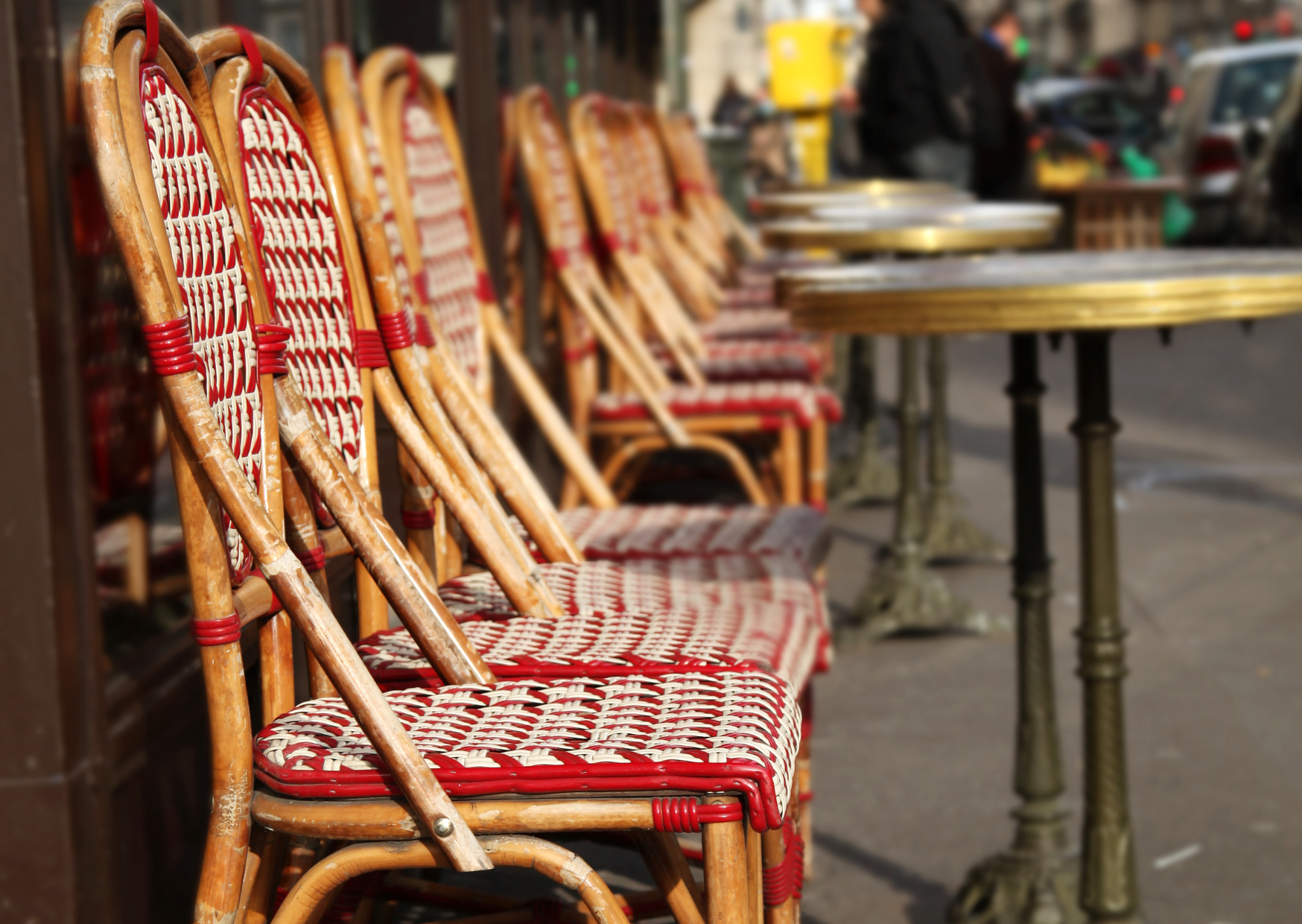 The French Restaurant Seating That Puts Americans by the Bathroom on Purpose 3 French Restaurant Seating 4