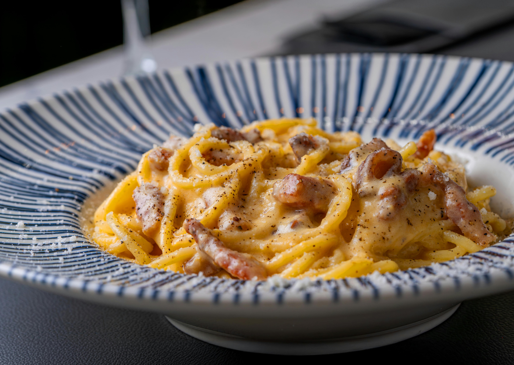 Italian eating 3