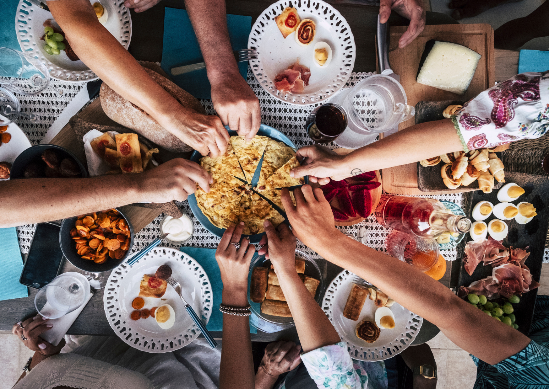 Why Spanish Restaurants Won’t Serve You Dinner at 7 PM Even If You’re Starving 4 Spanish Restaurants 4