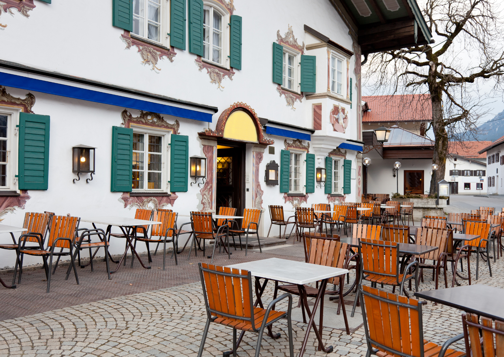 Why Tipping 20 Percent in Germany Makes Locals Think You’re Showing Off or Naive 6 Tipping 20 Percent in Germany 3