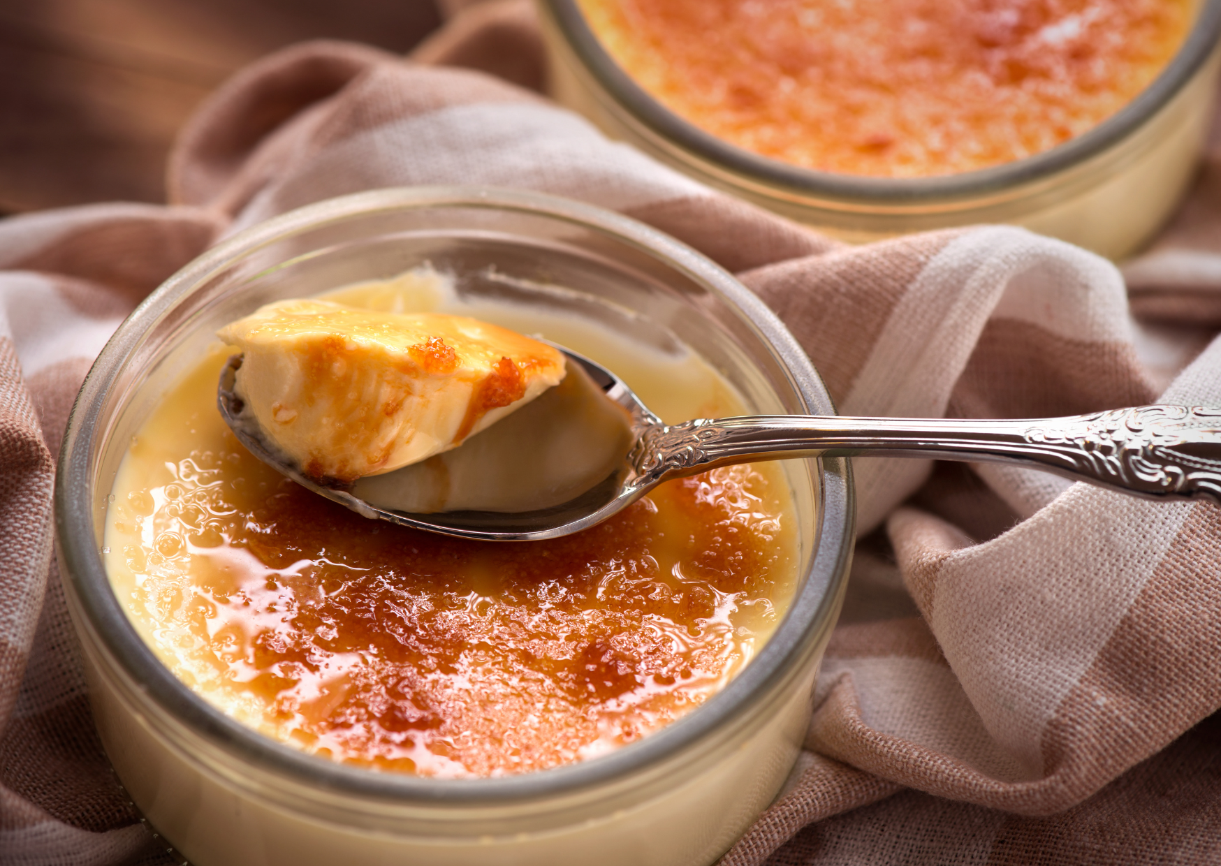 Does French Crème Brûlée Feel Different Than American Cheesecake After Dessert? Yes And the Ingredients Explain Why 3 french creme brulee 4