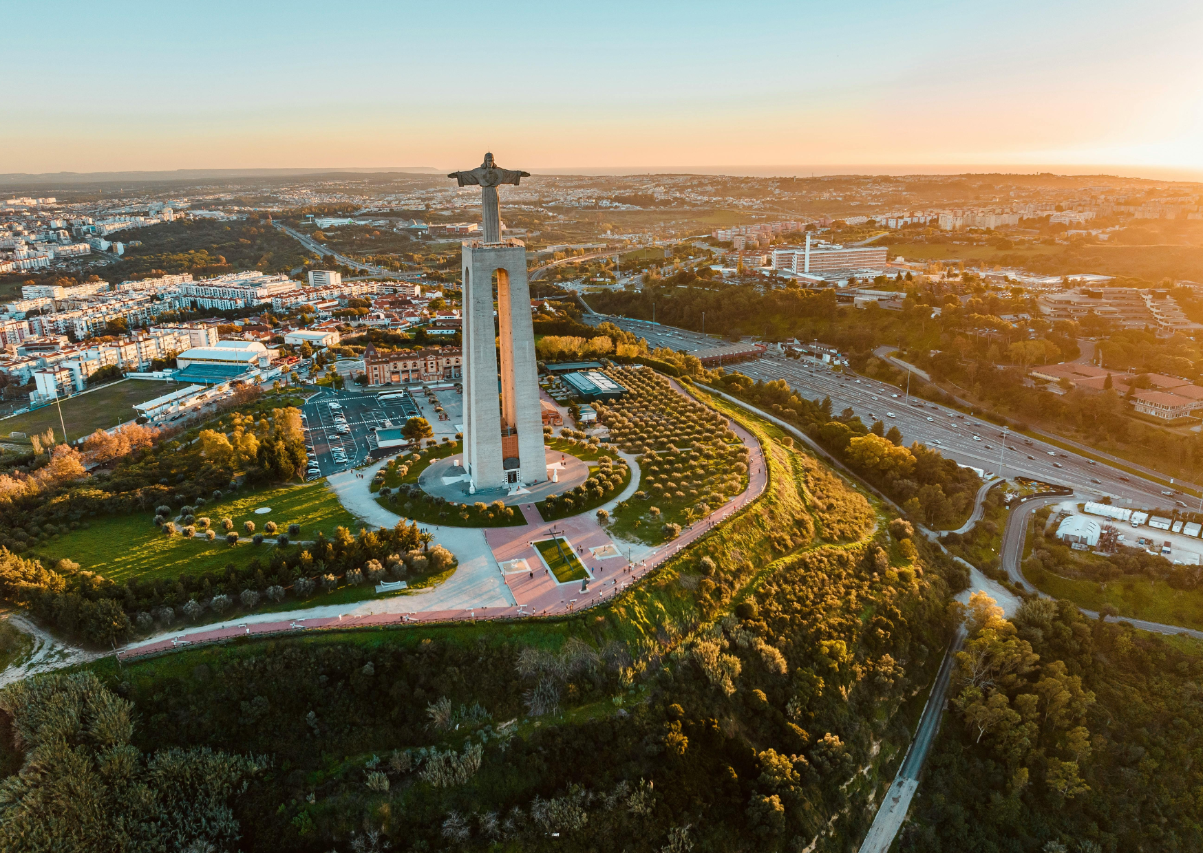 The Lisbon Neighborhood Where Americans Live on $1,200 Monthly 1 Almada Portugal 3