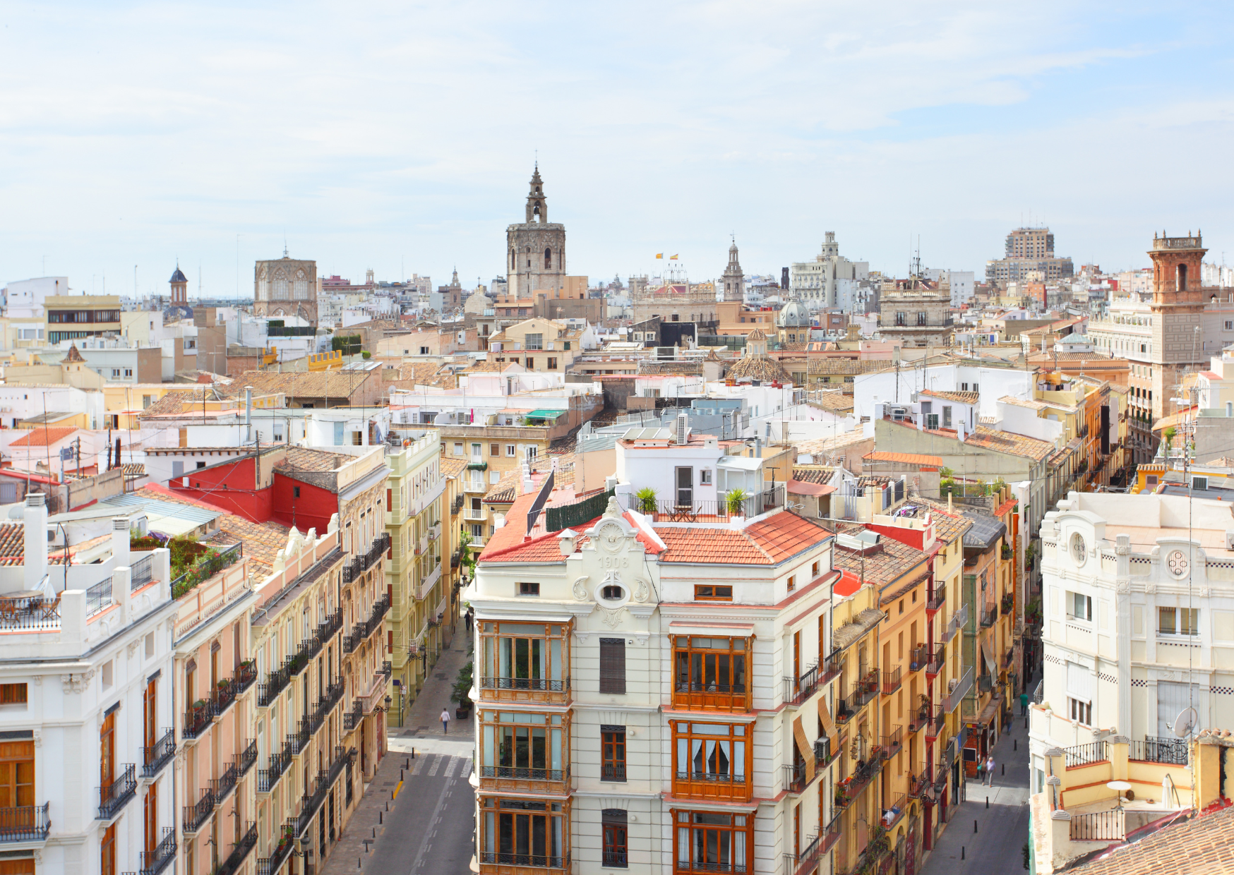 The Valencia Rental That Quietly Includes A Parking Space And Storage 2 Valencia 3