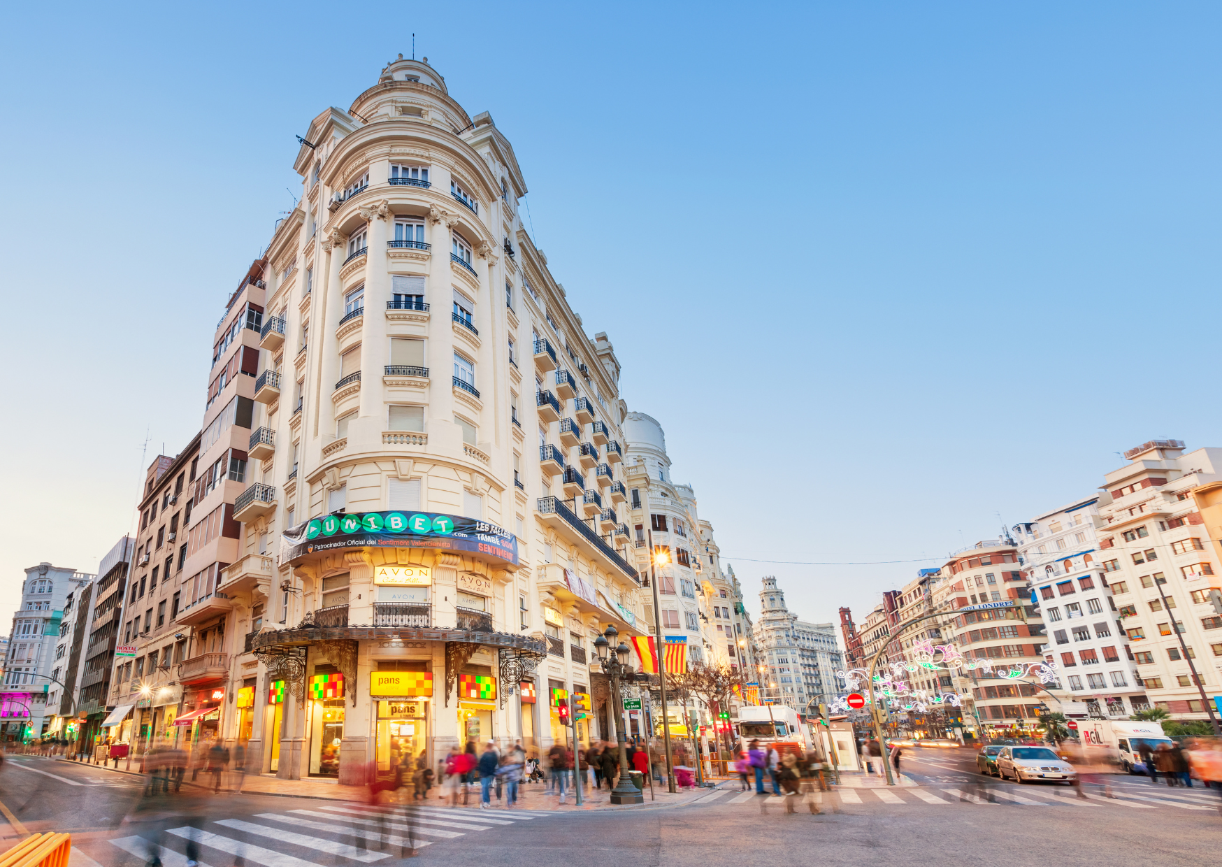 The Valencia Rental That Quietly Includes A Parking Space And Storage 3 Valencia