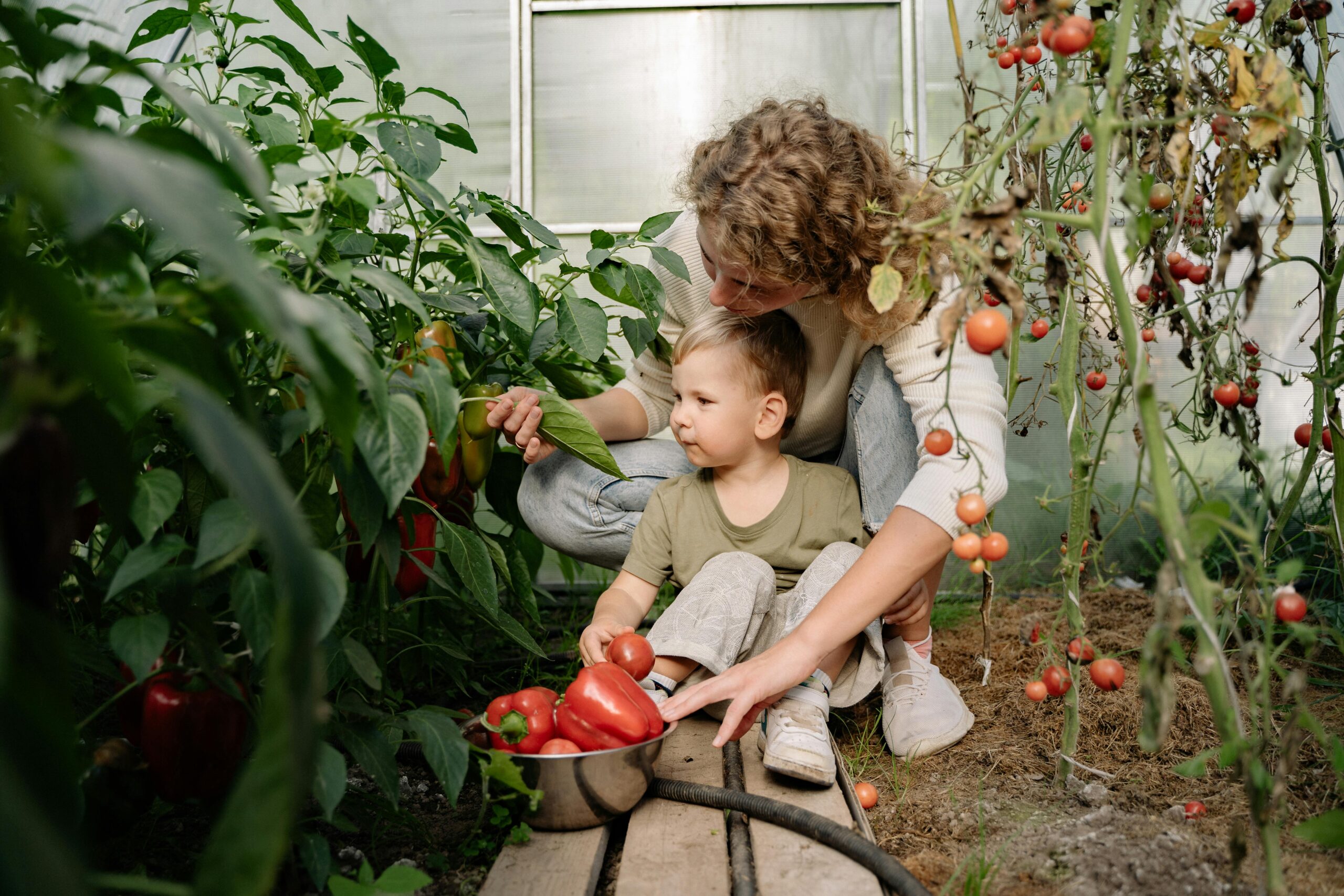 Raising a Child in Spain Costs €300 Monthly — Americans Pay $2,000 4 family in Spain 6 scaled