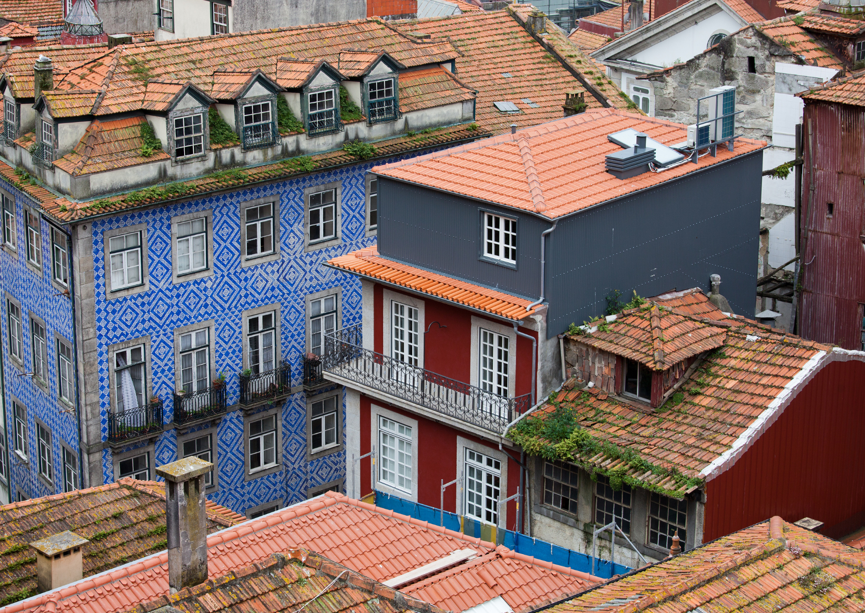 Americans Are Still Buying Property in Porto for Under €100K 1 homes in Porto 2