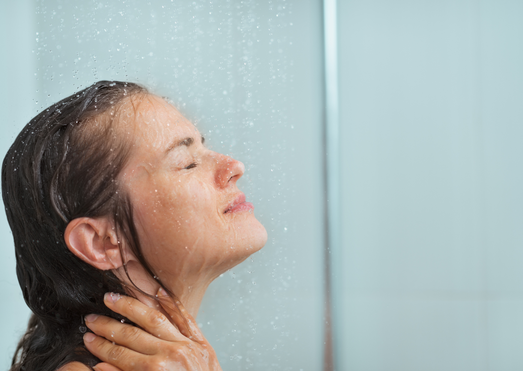 The European Shower Habit That Changed My Skin in One Month: I Showered Like a European for 30 Days and My Skin Completely Changed 4 European shower