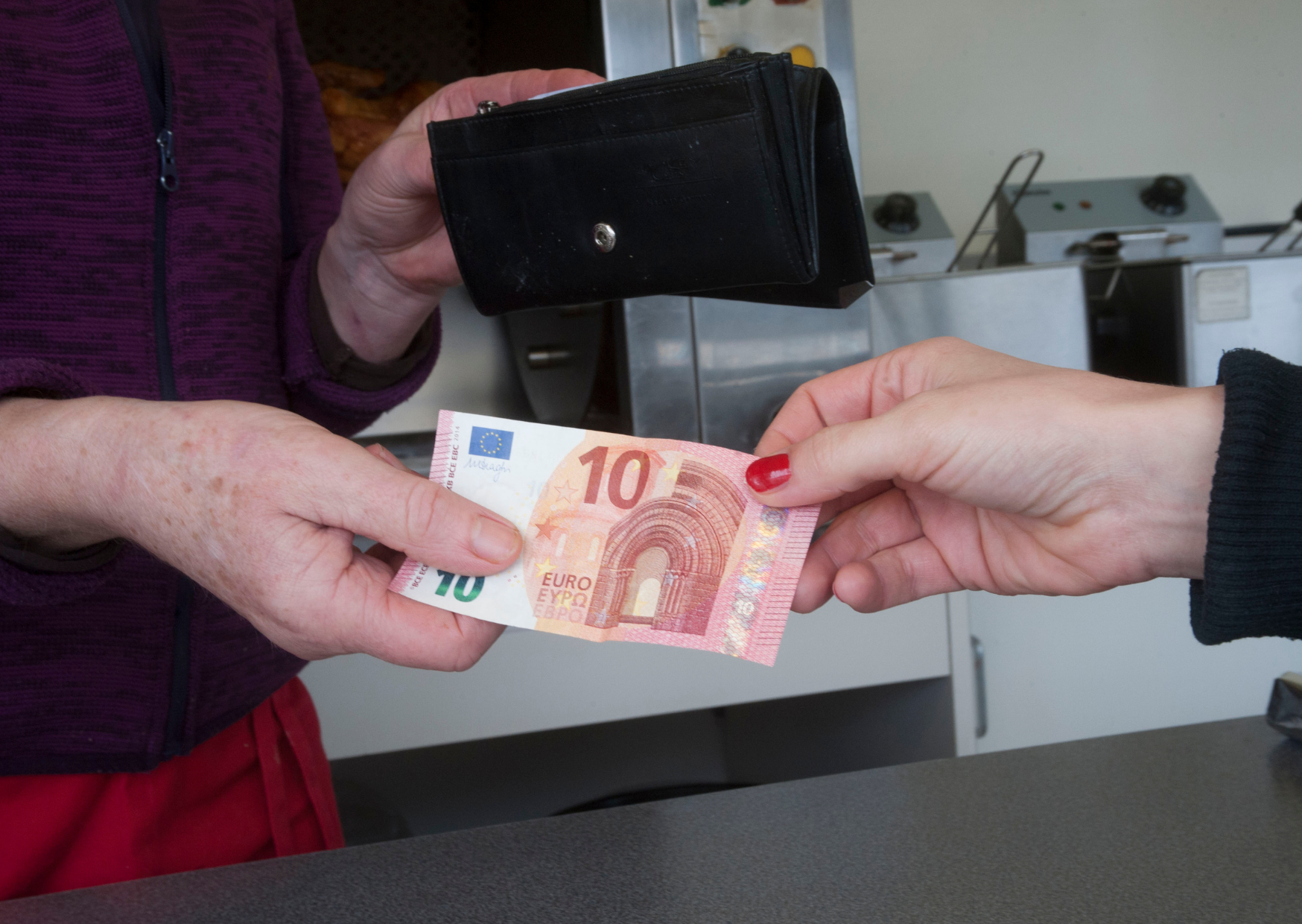 Why Europeans Pay Cash for Everything and Think American Credit Card Culture Is Insane 7 Europeans pay cash