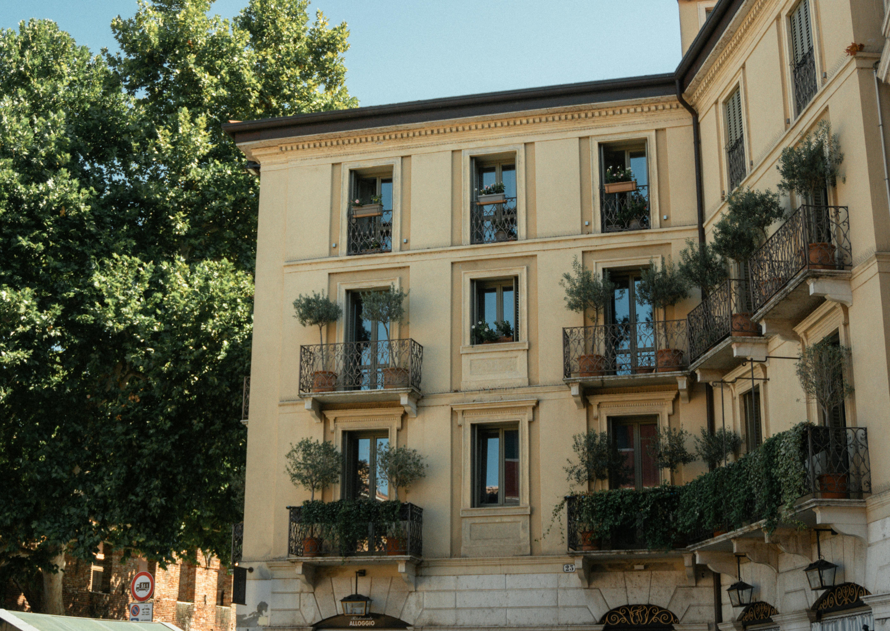 Italian apartment 2