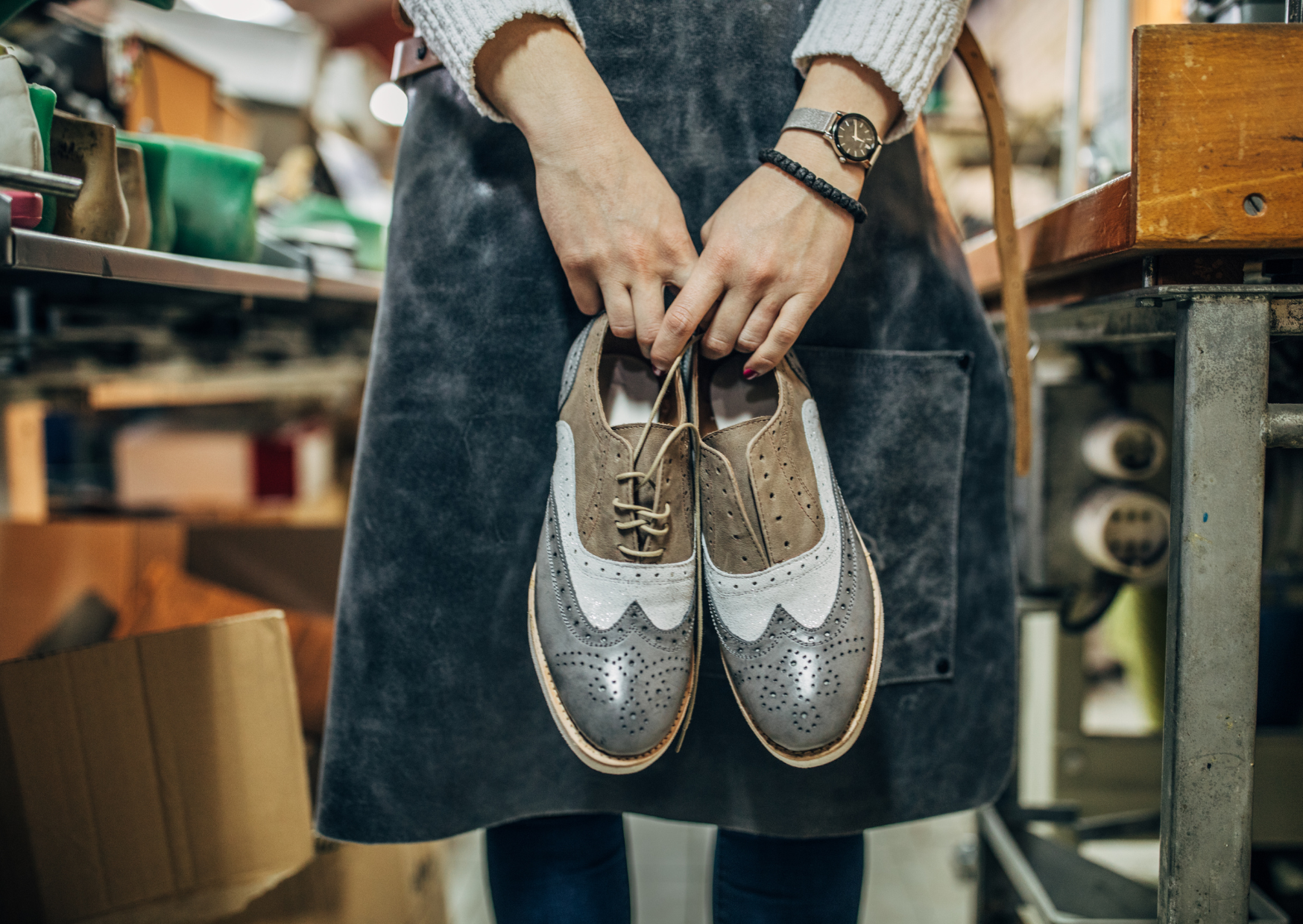 I Stopped Wearing Sneakers Like Americans Do And My Back Pain Vanished 1 cobbler 2