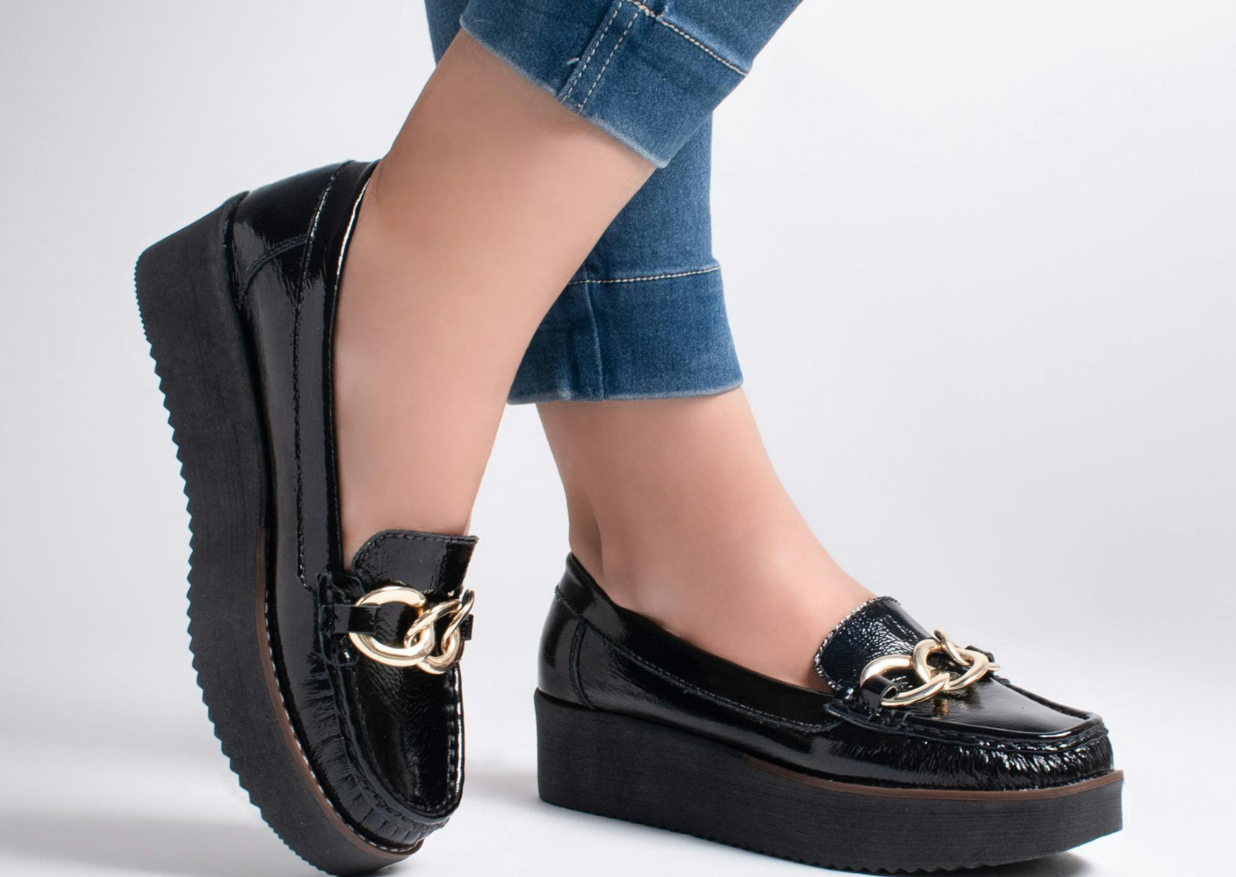 I Stopped Wearing Sneakers Like Americans Do And My Back Pain Vanished 3 cobbler 4
