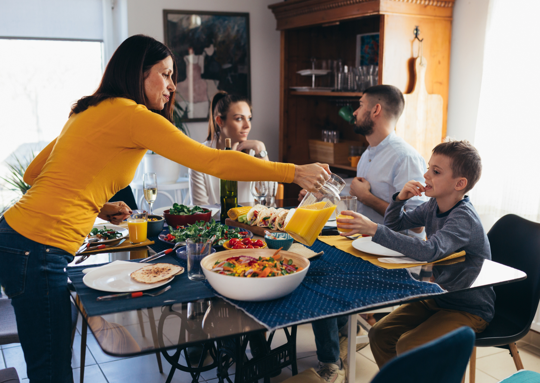 The European Dinner Party Expectation Americans Fail Every Time 6 dinner invitation 5