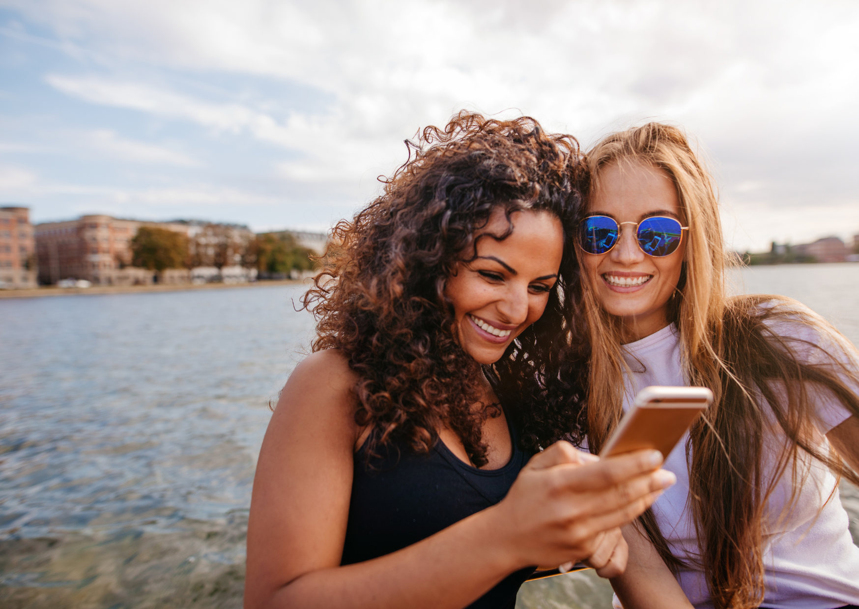 What YouTube Doesn’t Tell You About Moving Abroad 2 friends in Europe 2