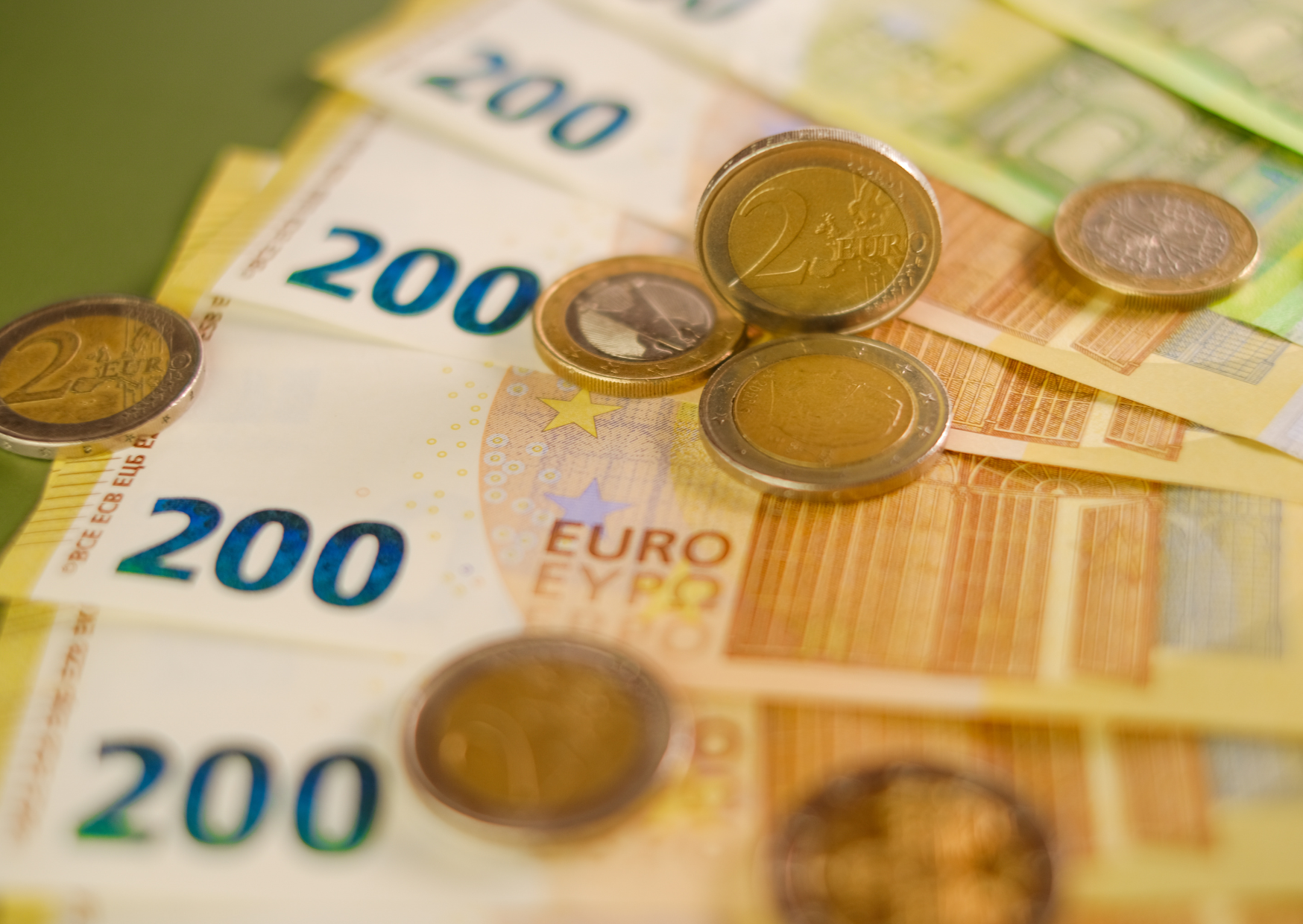 Why Europeans Think American Work Ethic Is Actually Work Addiction 2 investments 4 1