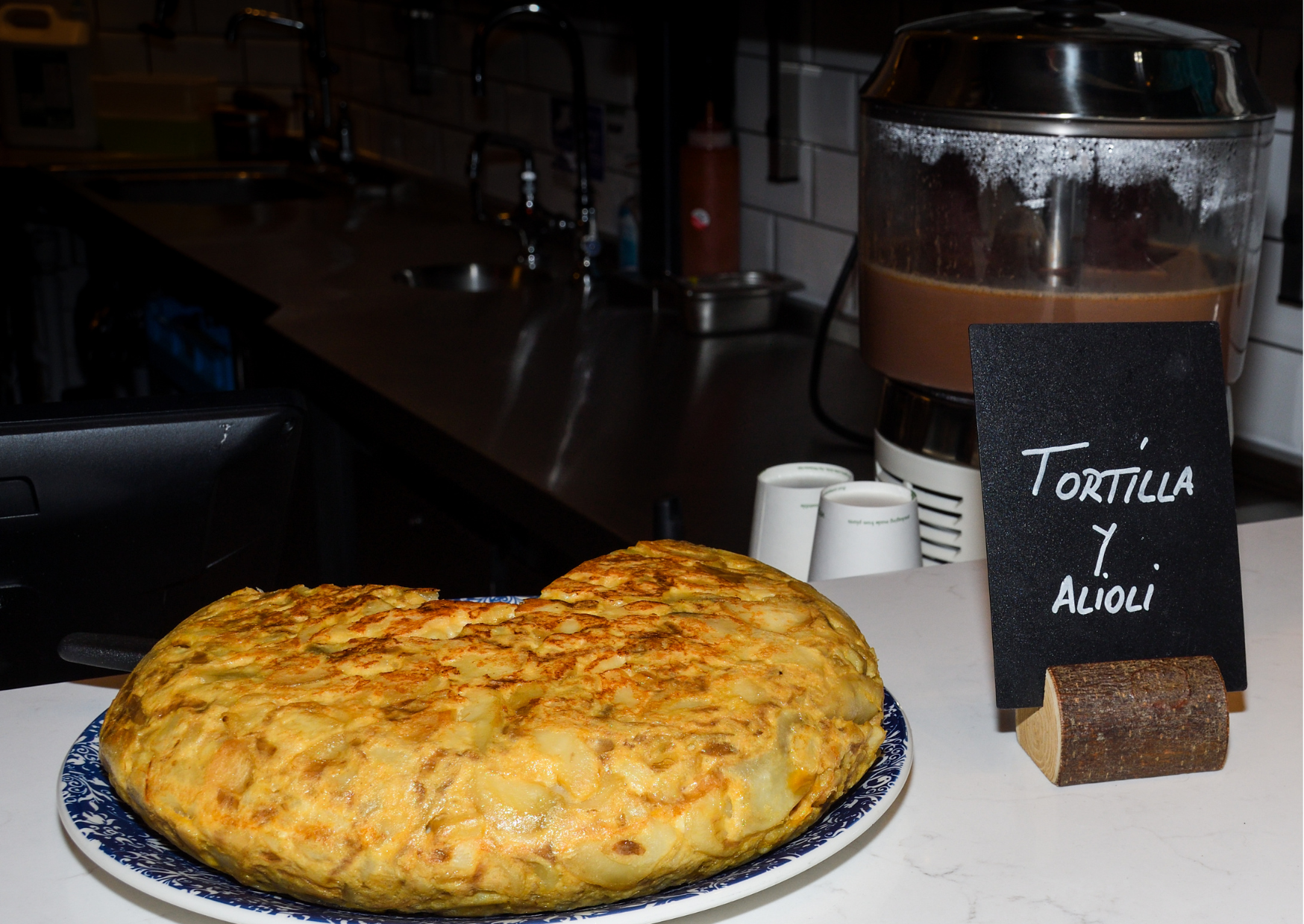 Spanish Tortilla in 40 Minutes With 5 Ingredients for Under €3 2 Spanish tortilla 6