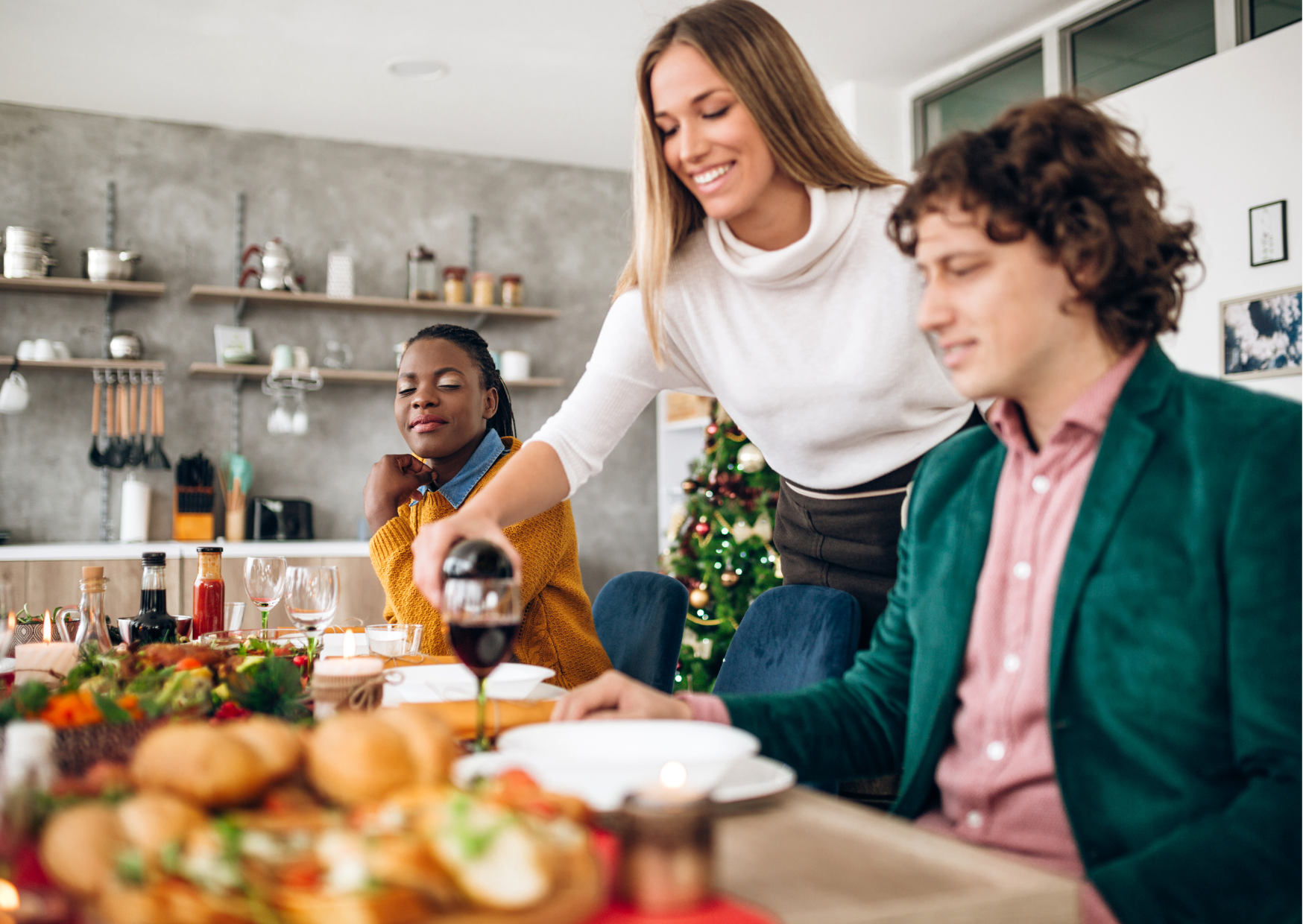 Why European Neighbors Stop Inviting Americans Over After 3 Visits 3 inviting guests 4