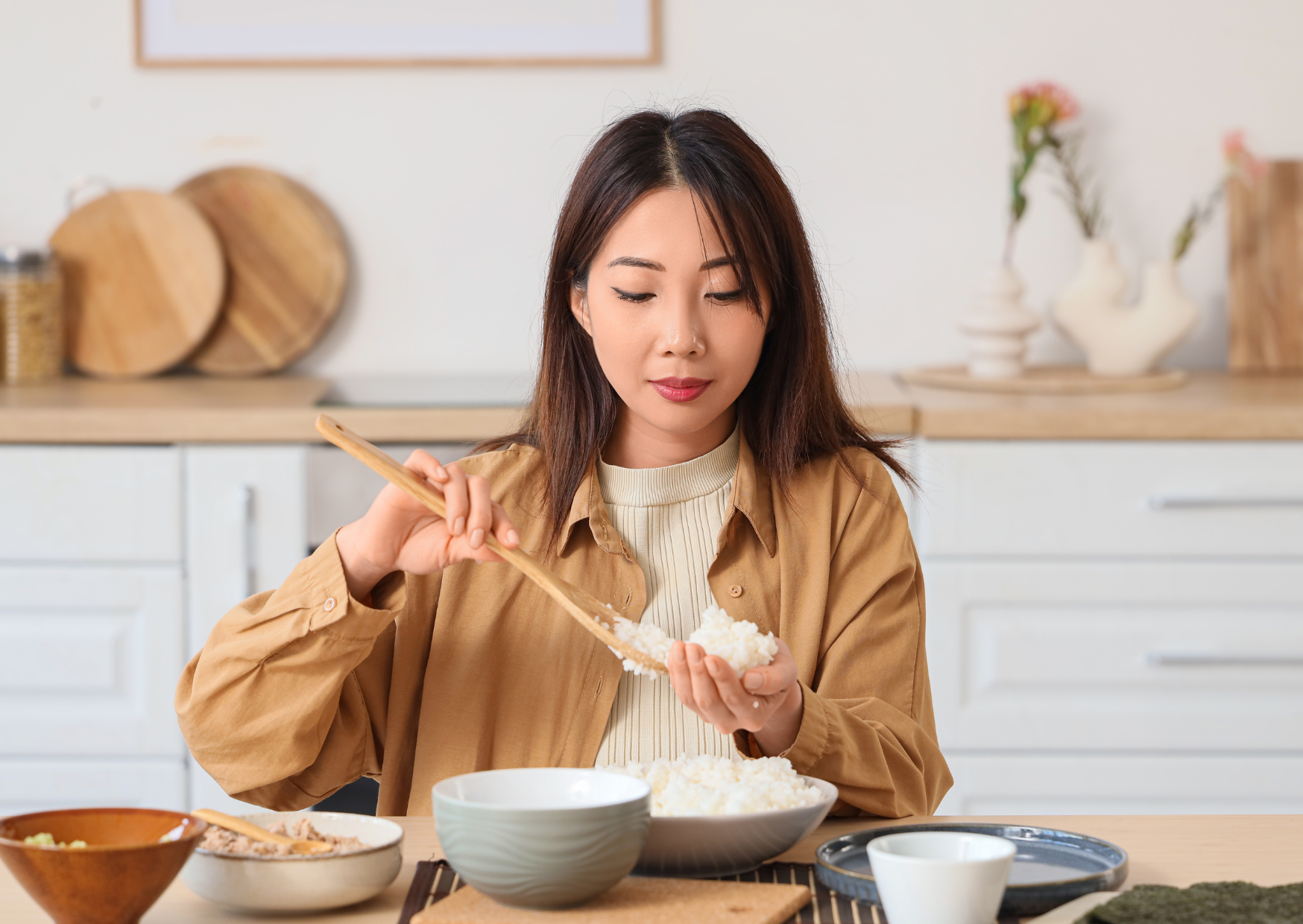 Japanese people eating rice 2