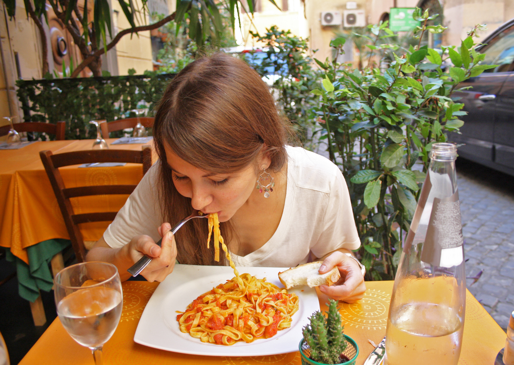 Americans Diet: Europeans Just Eat Differently 3 eating in Europe 5 1