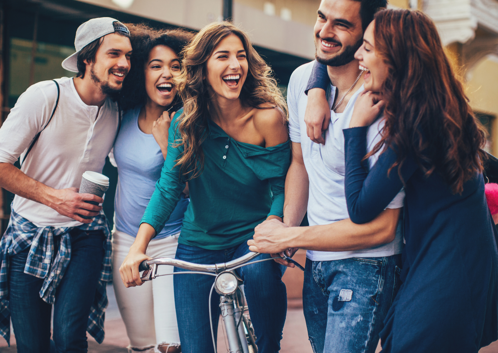 Why Europeans Think American Smiles Are Creepy 5 American smile 4