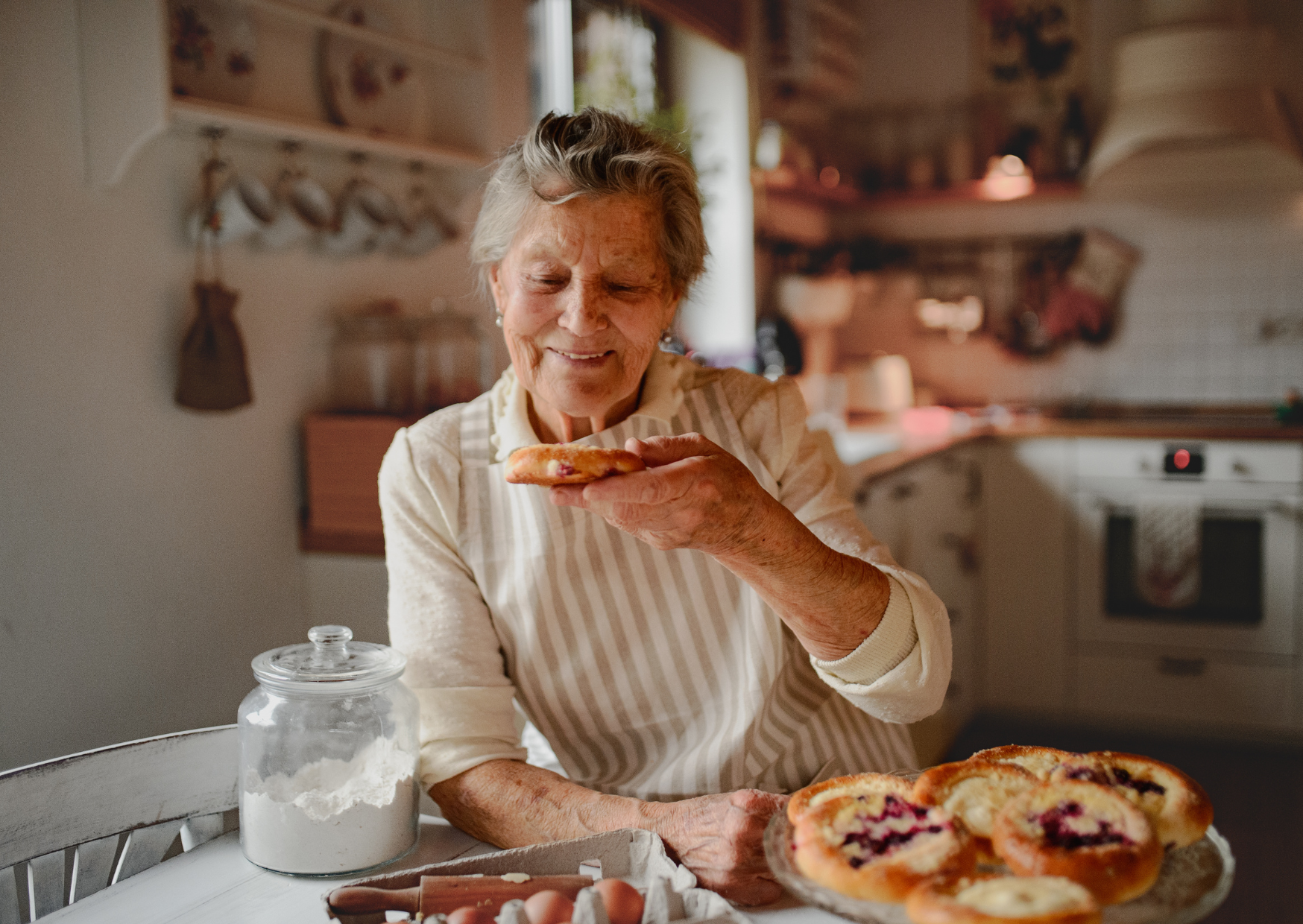 French Grandmothers Eat Butter on Bread Every Morning And Have Lower Cholesterol 1 French grandmothers eating butter